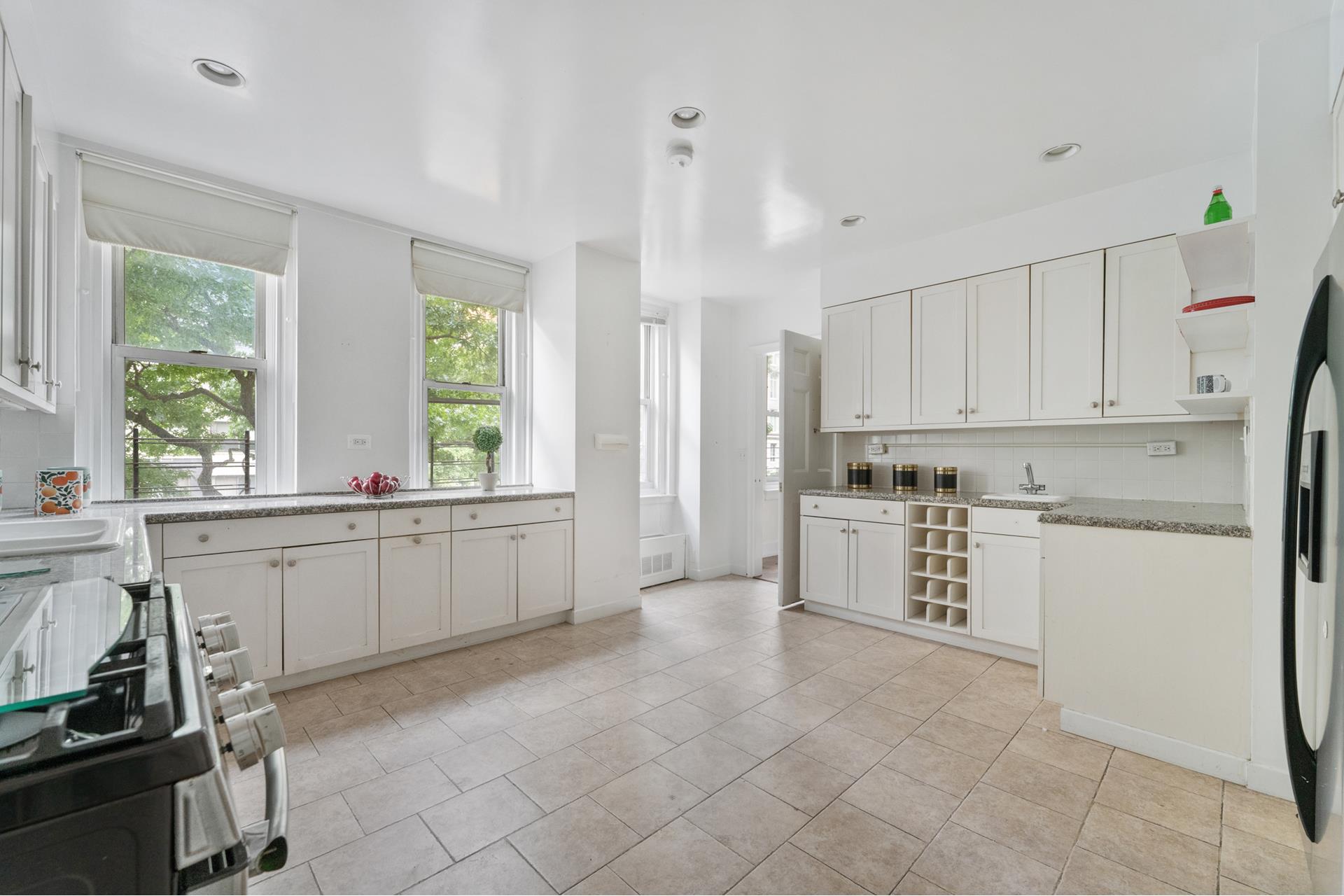 1 E END Avenue 3C