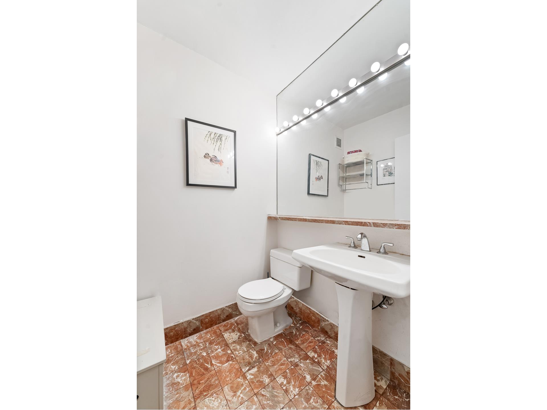 245 E 93RD Street 22C