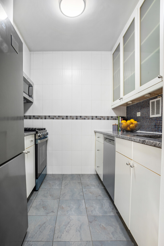 245 E 93RD Street 20C