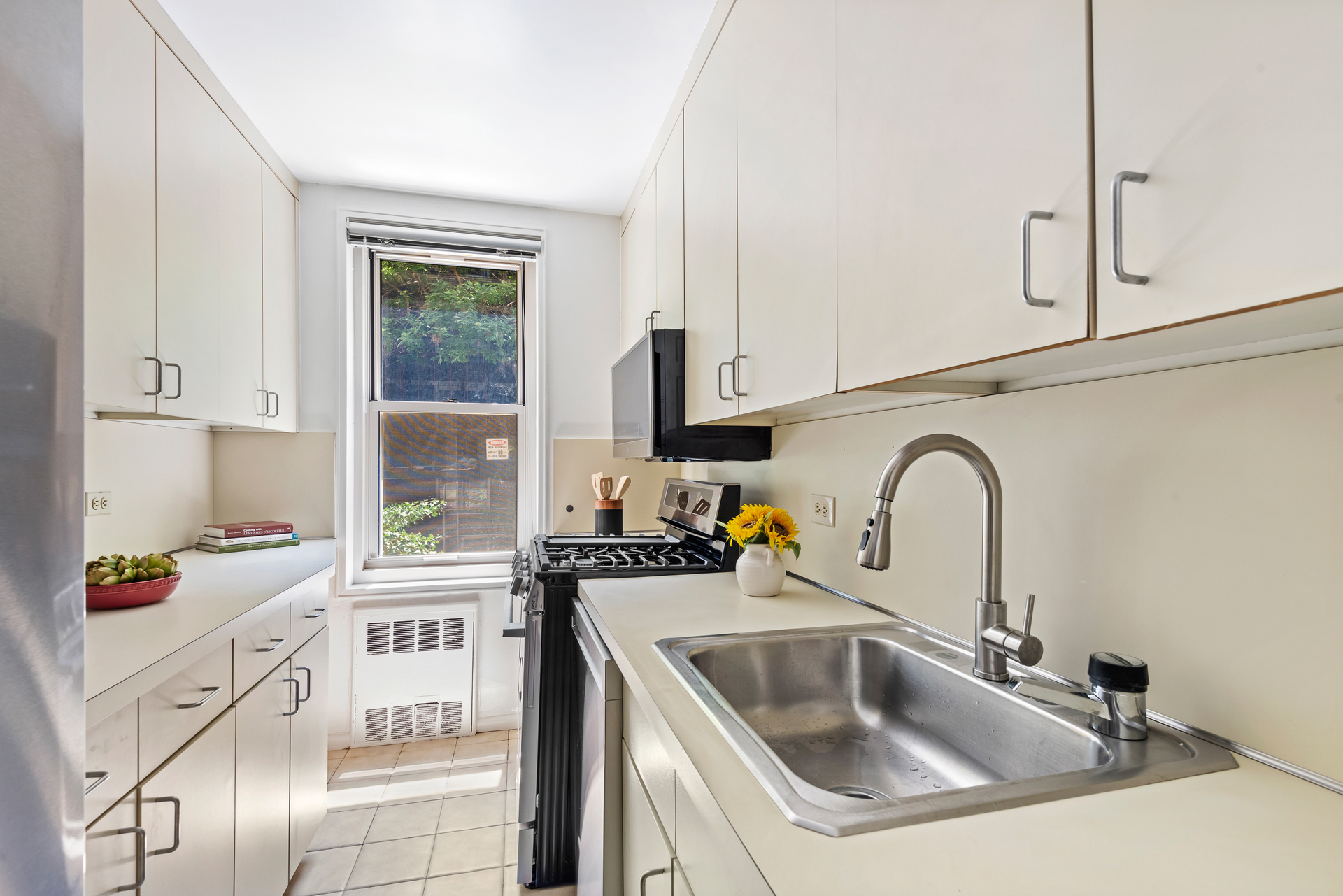 309 E 87TH Street 2P