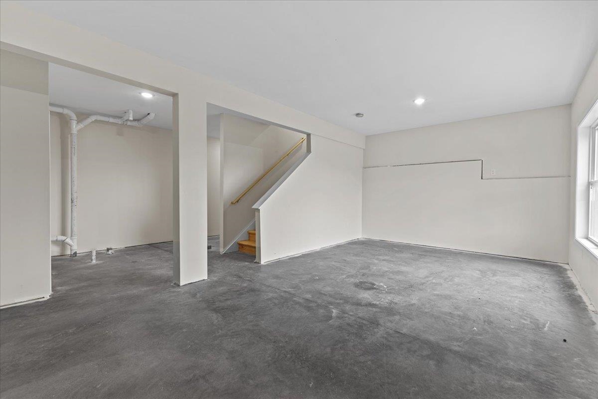 97 Bluevale Street
