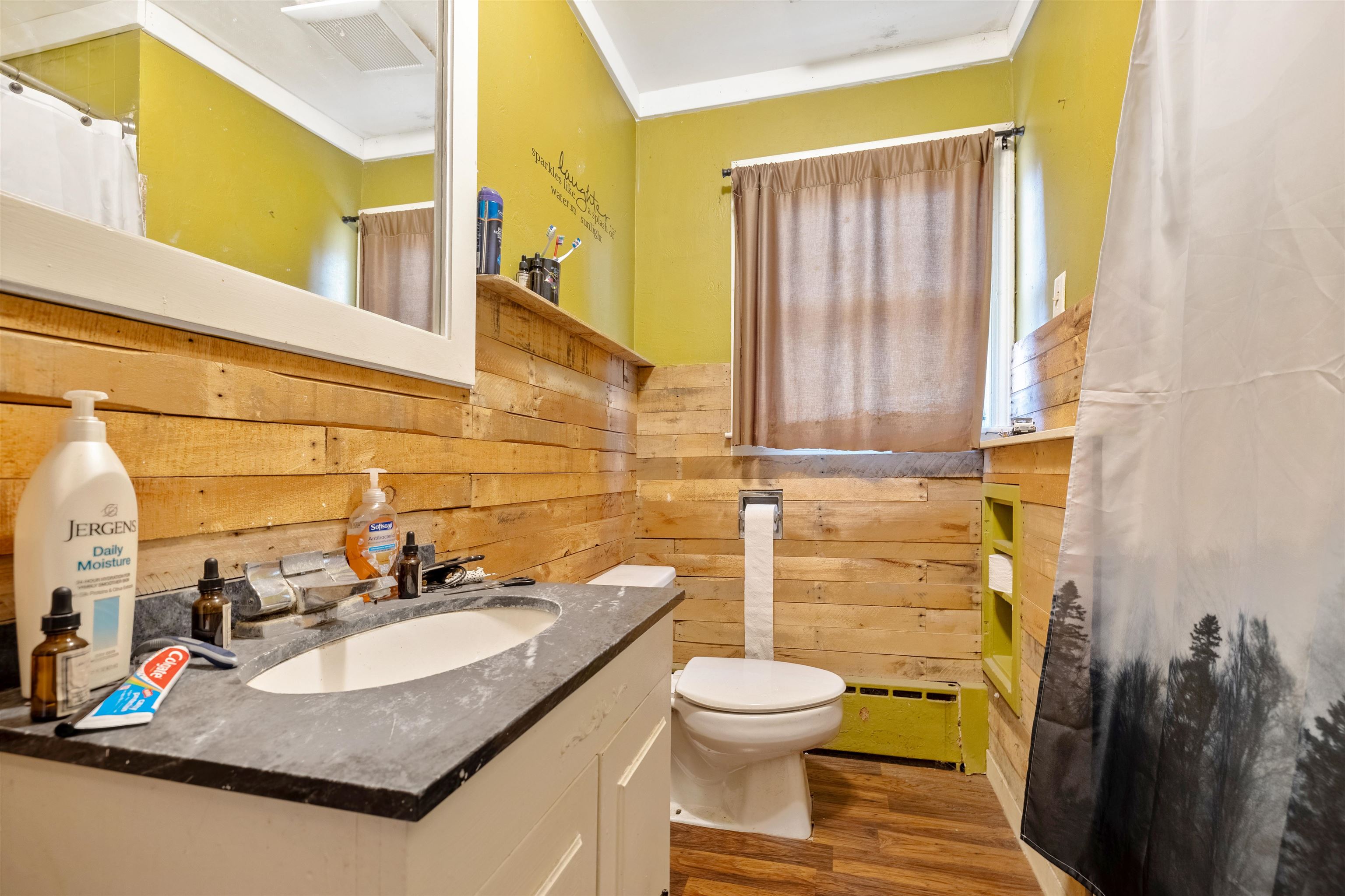 115 Upper Welden Street