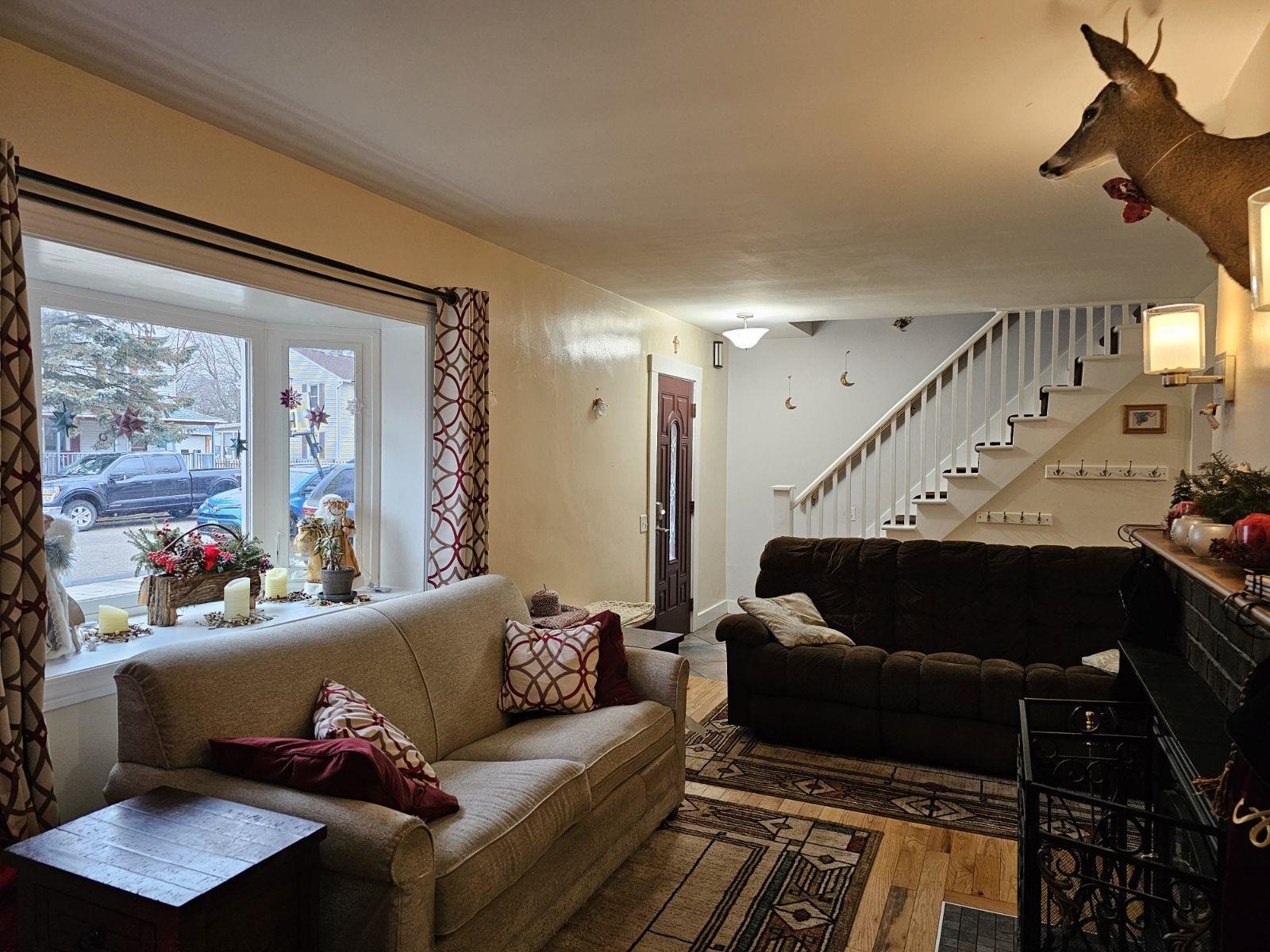 165 Woodbury Road