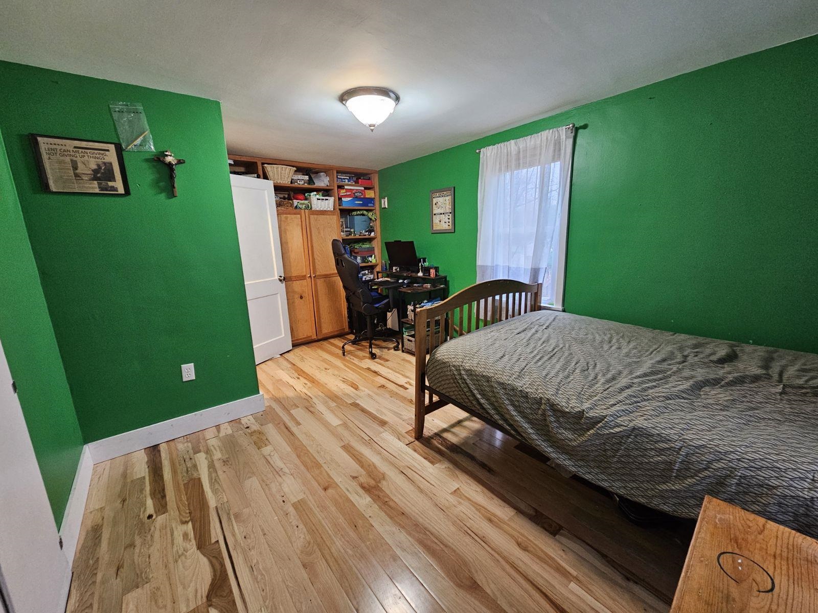 165 Woodbury Road