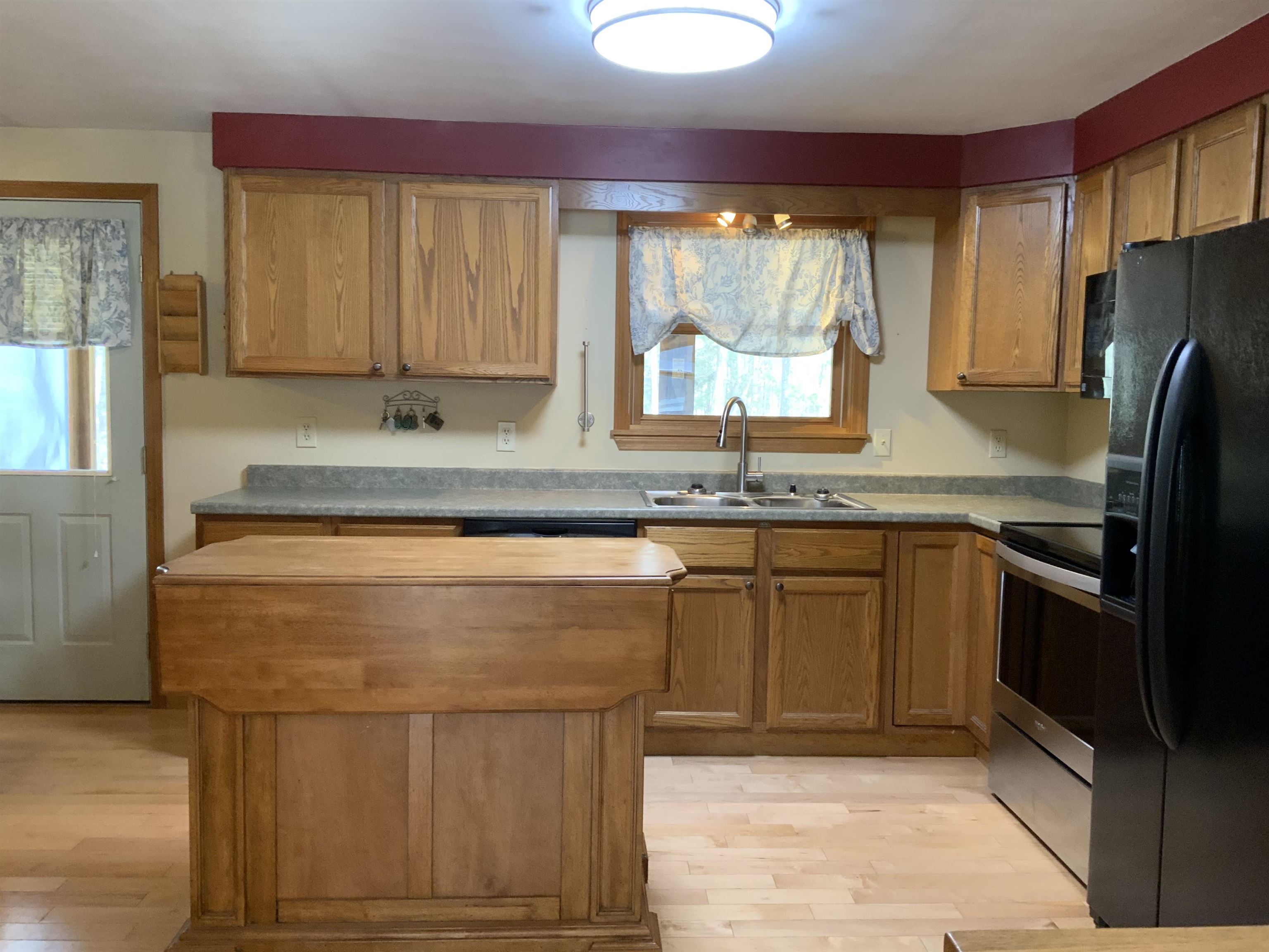 121 Notch Road