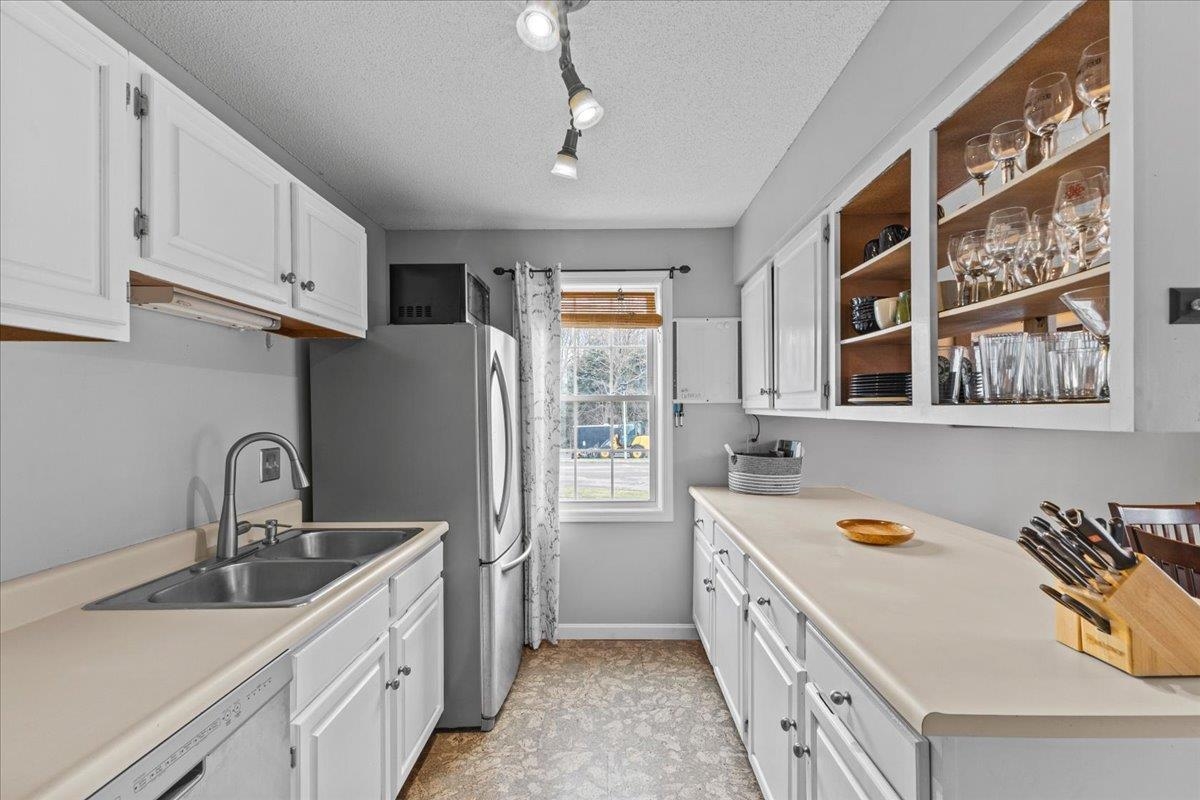 171 N Twin Oaks Terrace