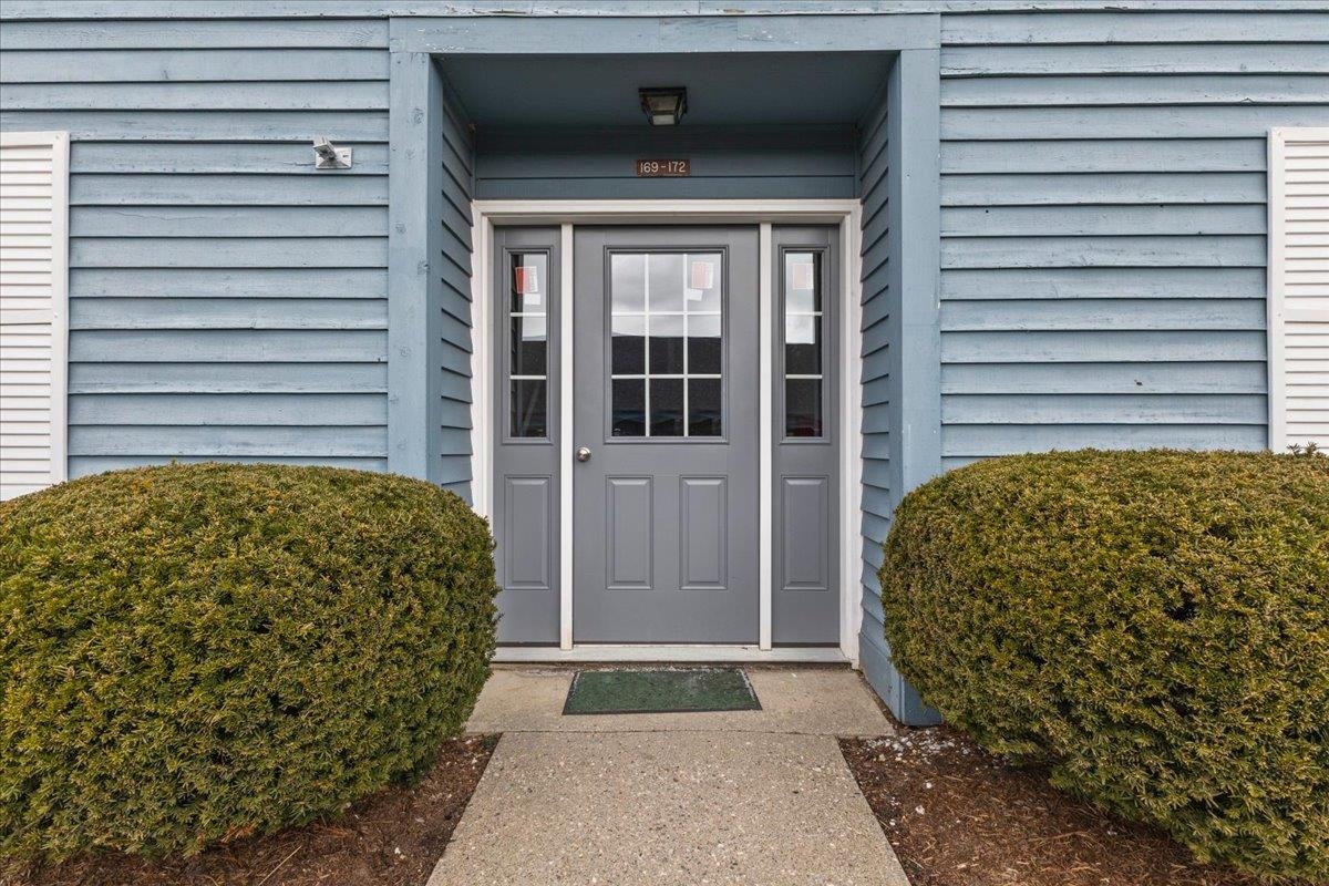 171 N Twin Oaks Terrace