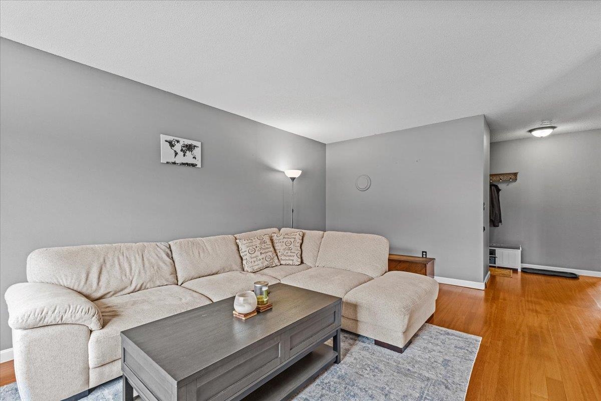 171 N Twin Oaks Terrace