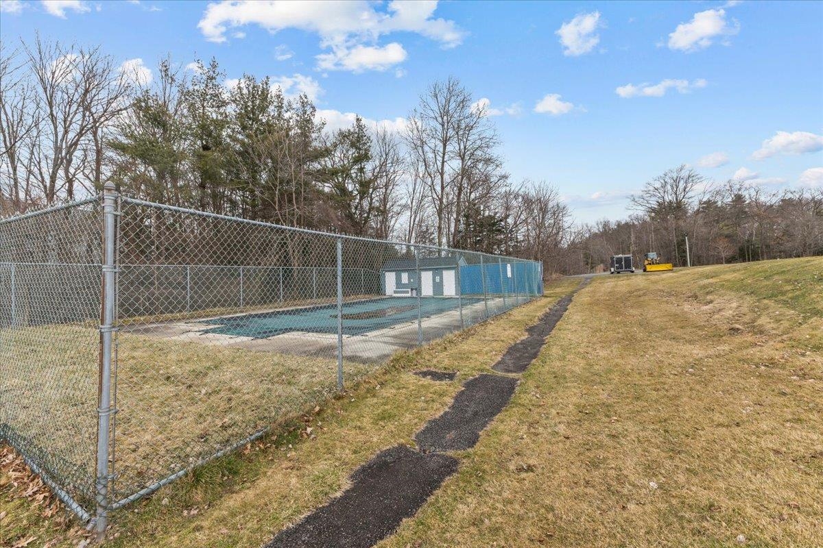 171 N Twin Oaks Terrace
