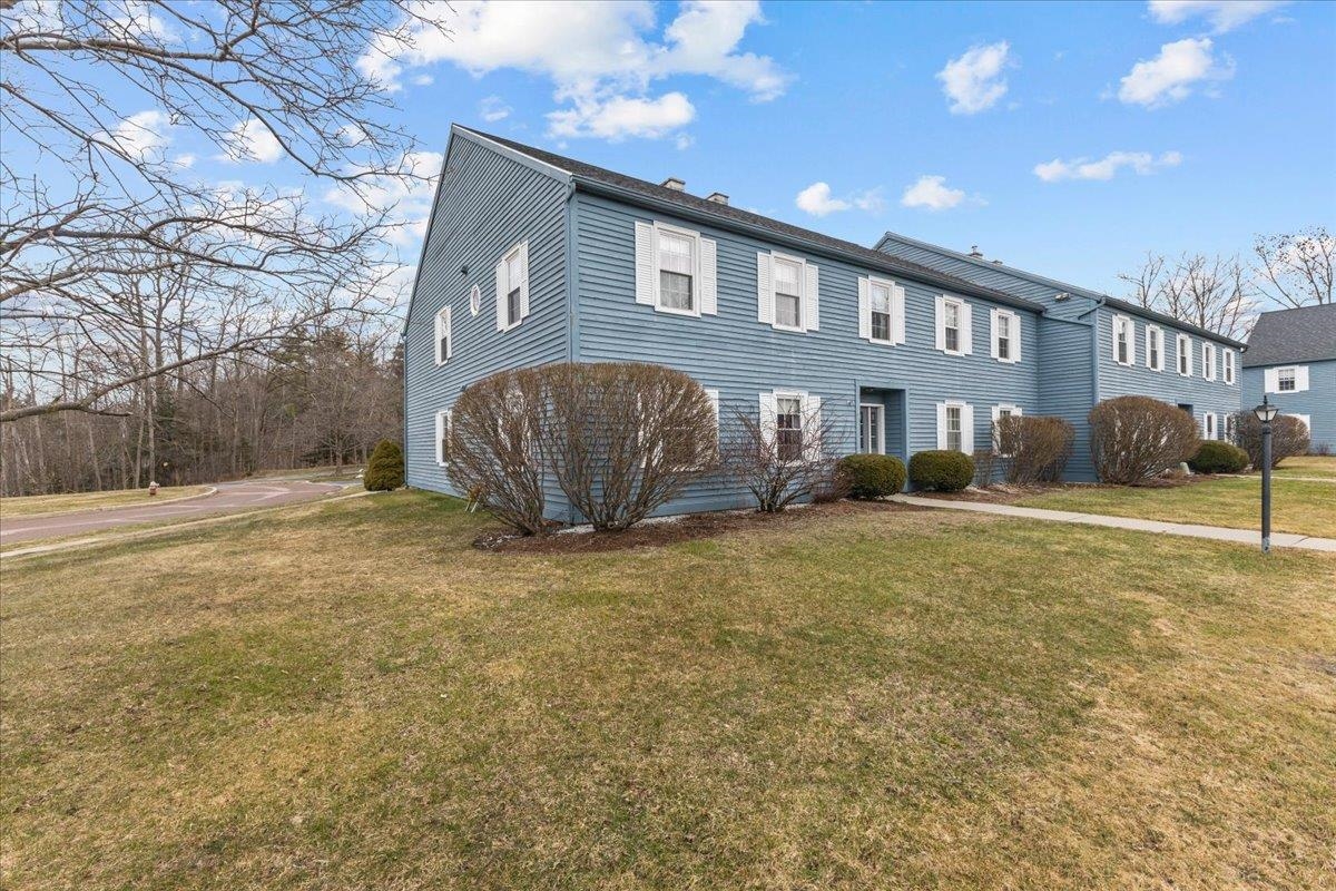 171 N Twin Oaks Terrace