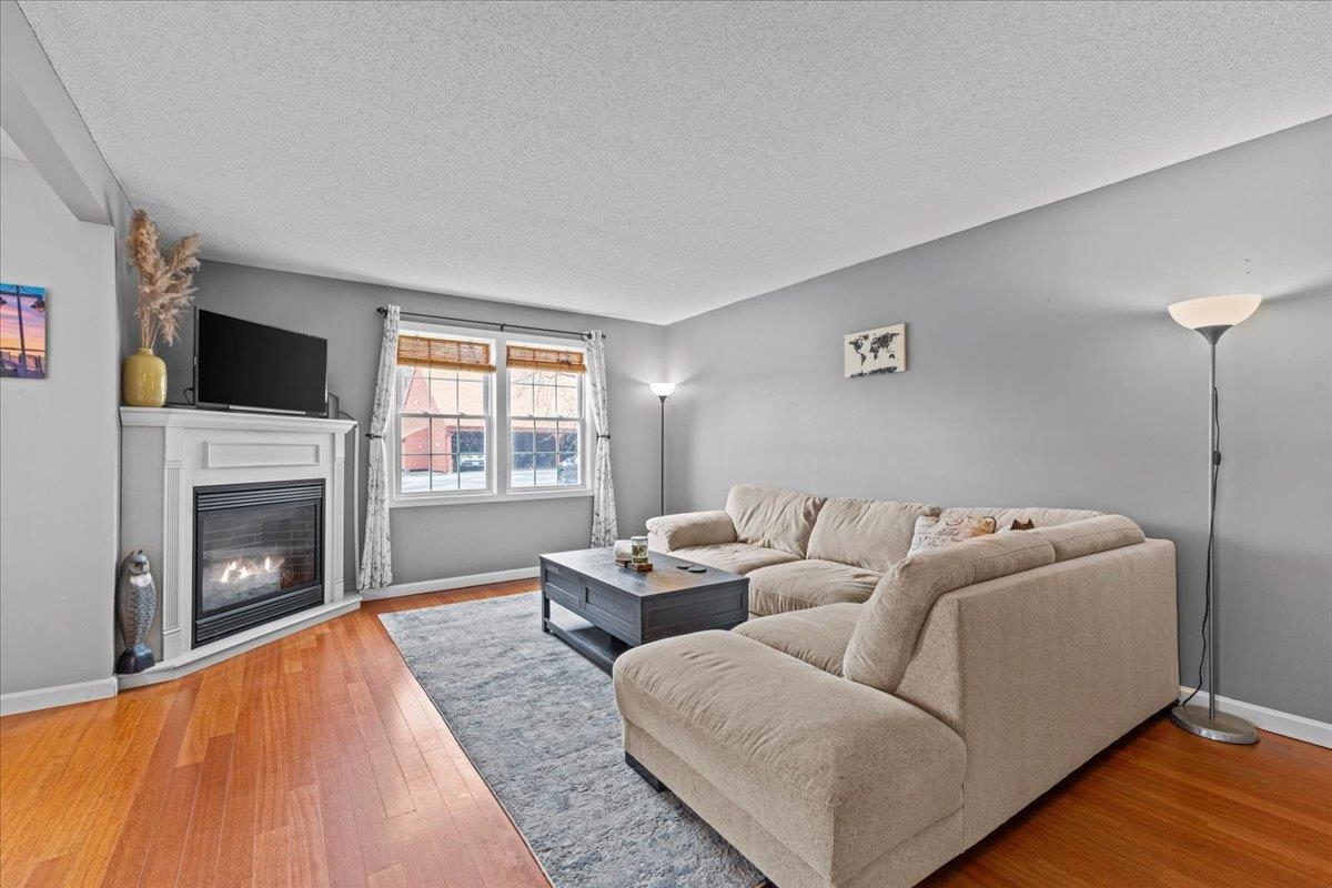 171 N Twin Oaks Terrace