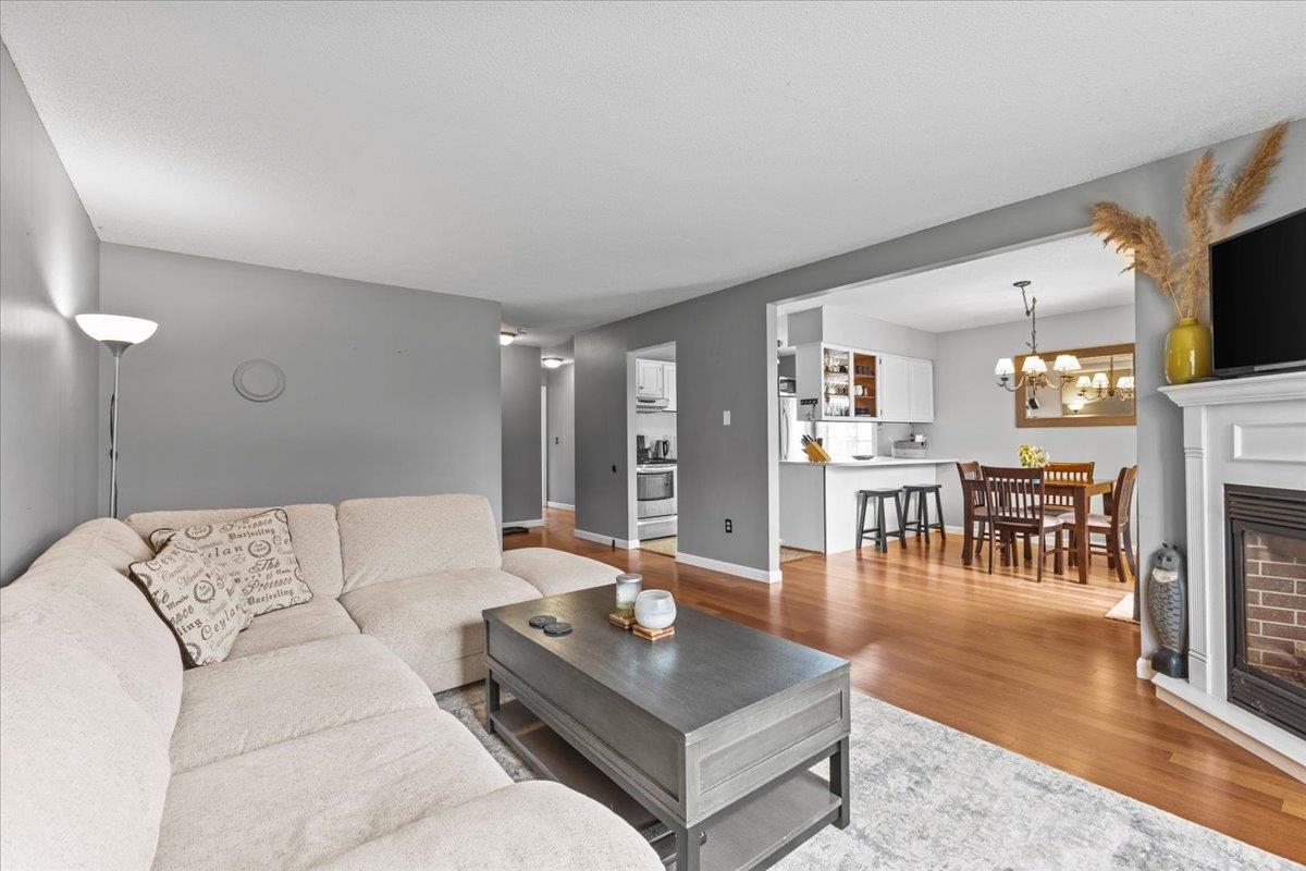 171 N Twin Oaks Terrace