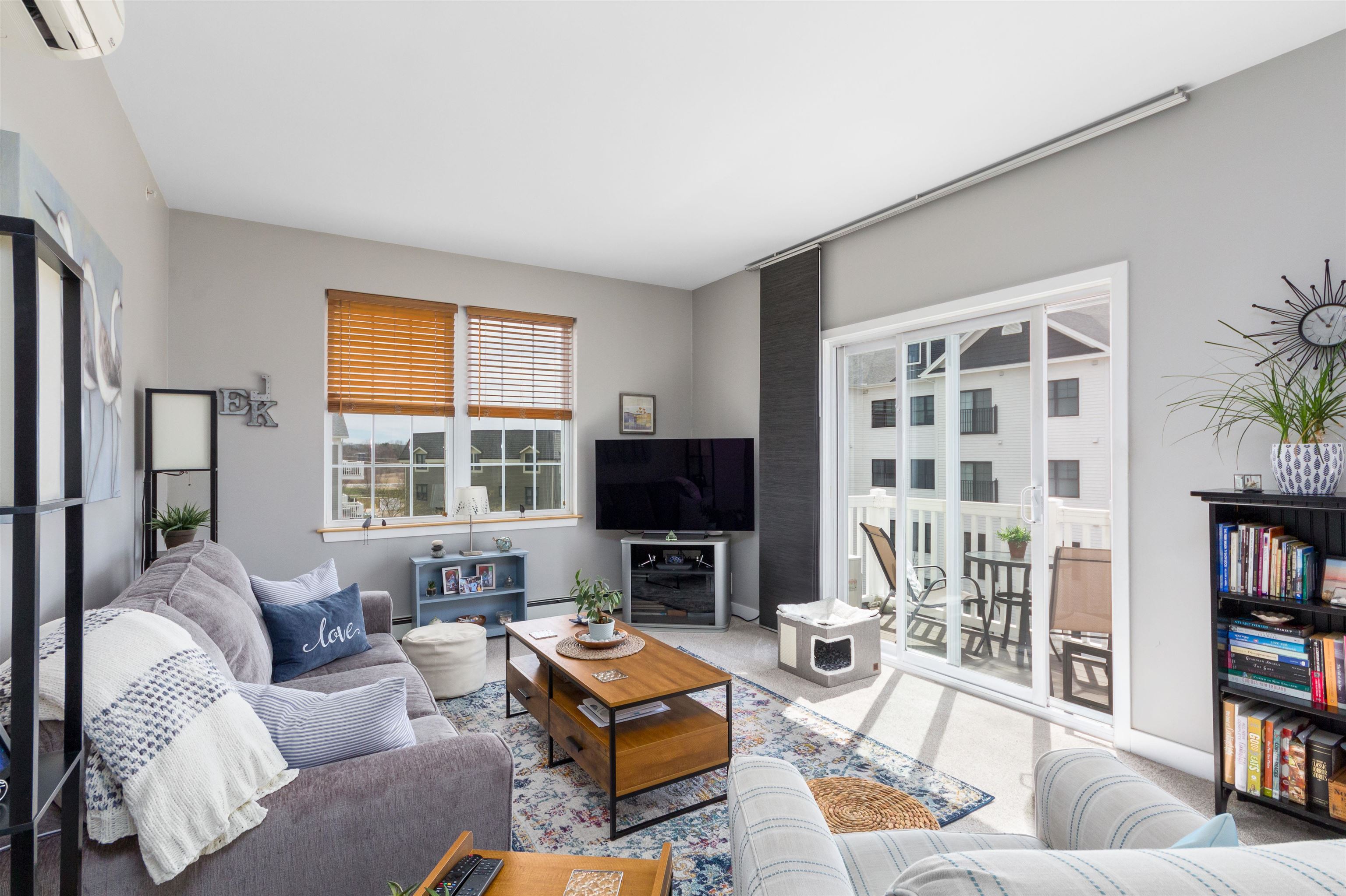 42 Severance Green Unit: 302