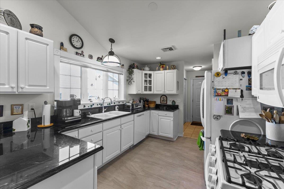 468 Bittersweet Circle