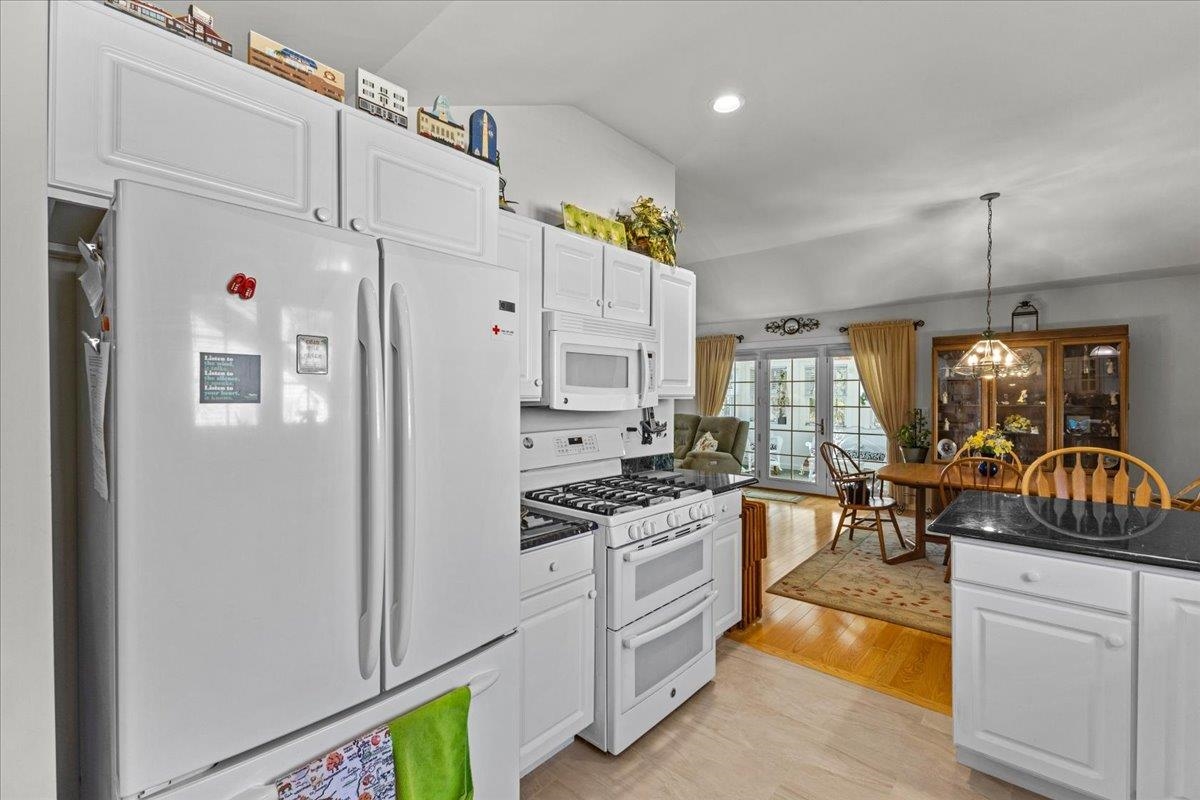 468 Bittersweet Circle