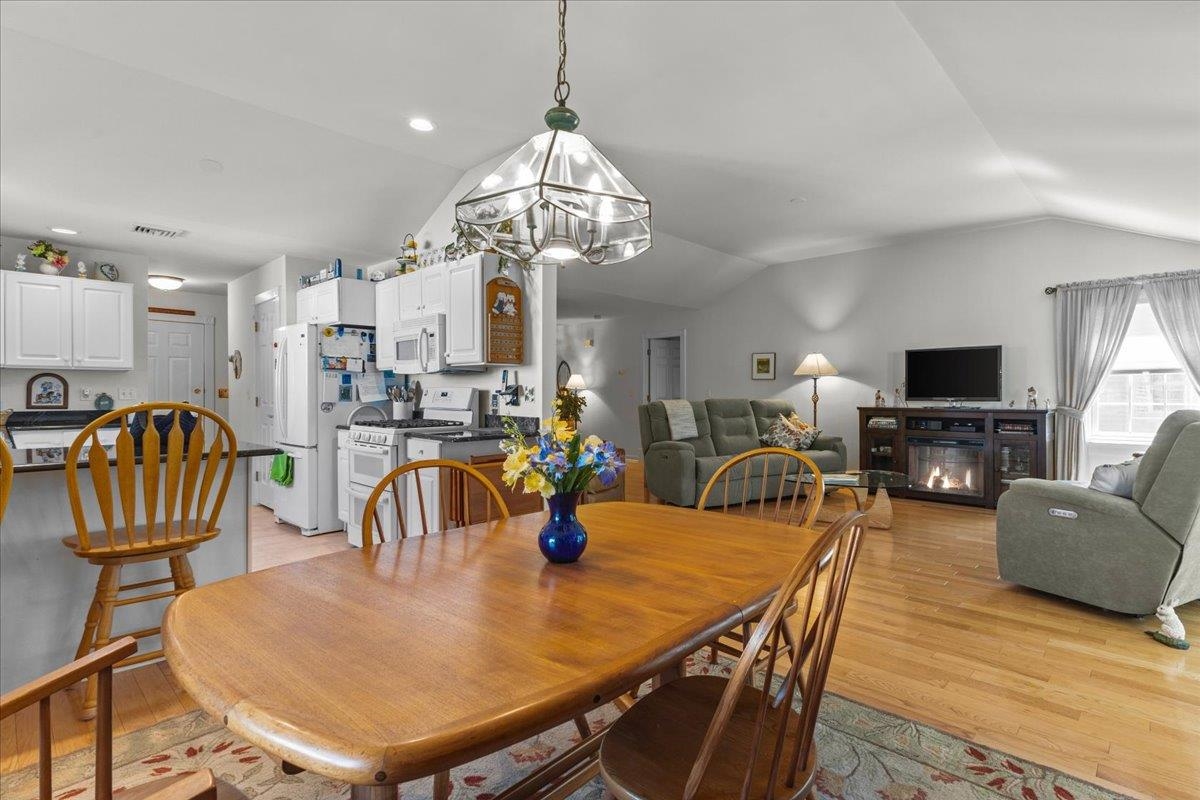 468 Bittersweet Circle