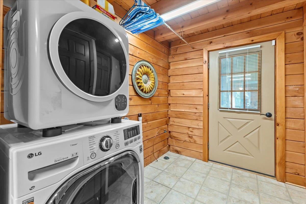 1328 Waterville Mountain Road