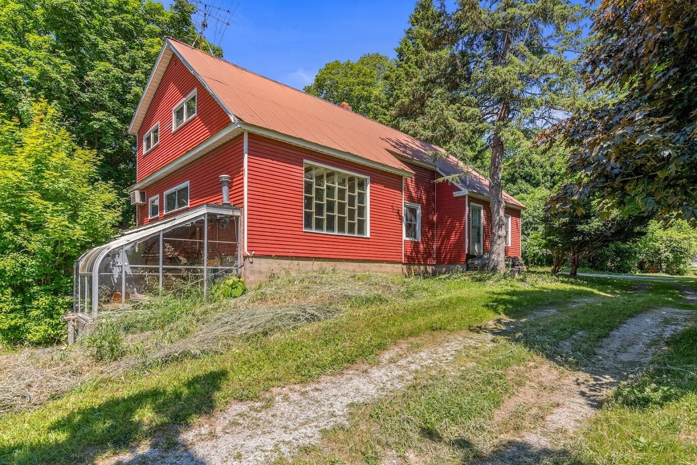 586 Plains Road