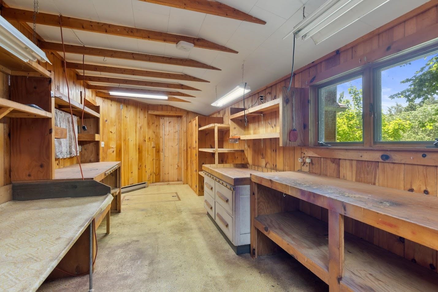 586 Plains Road
