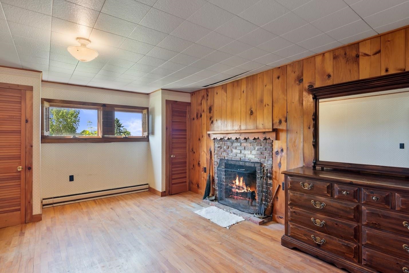 586 Plains Road
