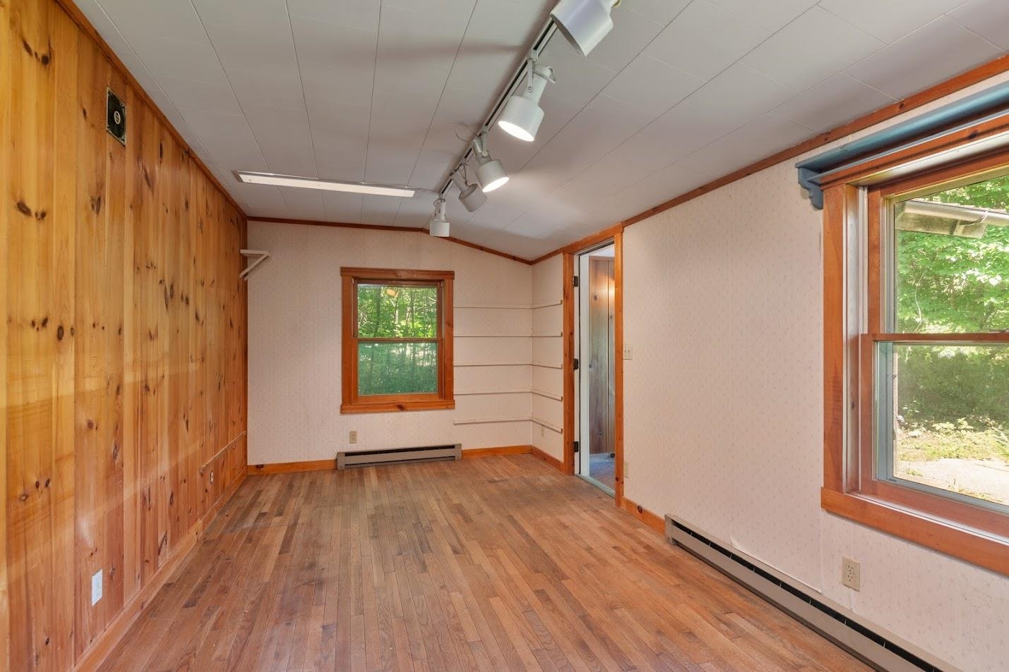 586 Plains Road