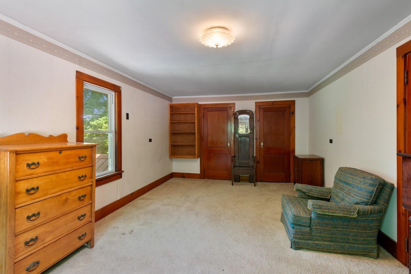 586 Plains Road