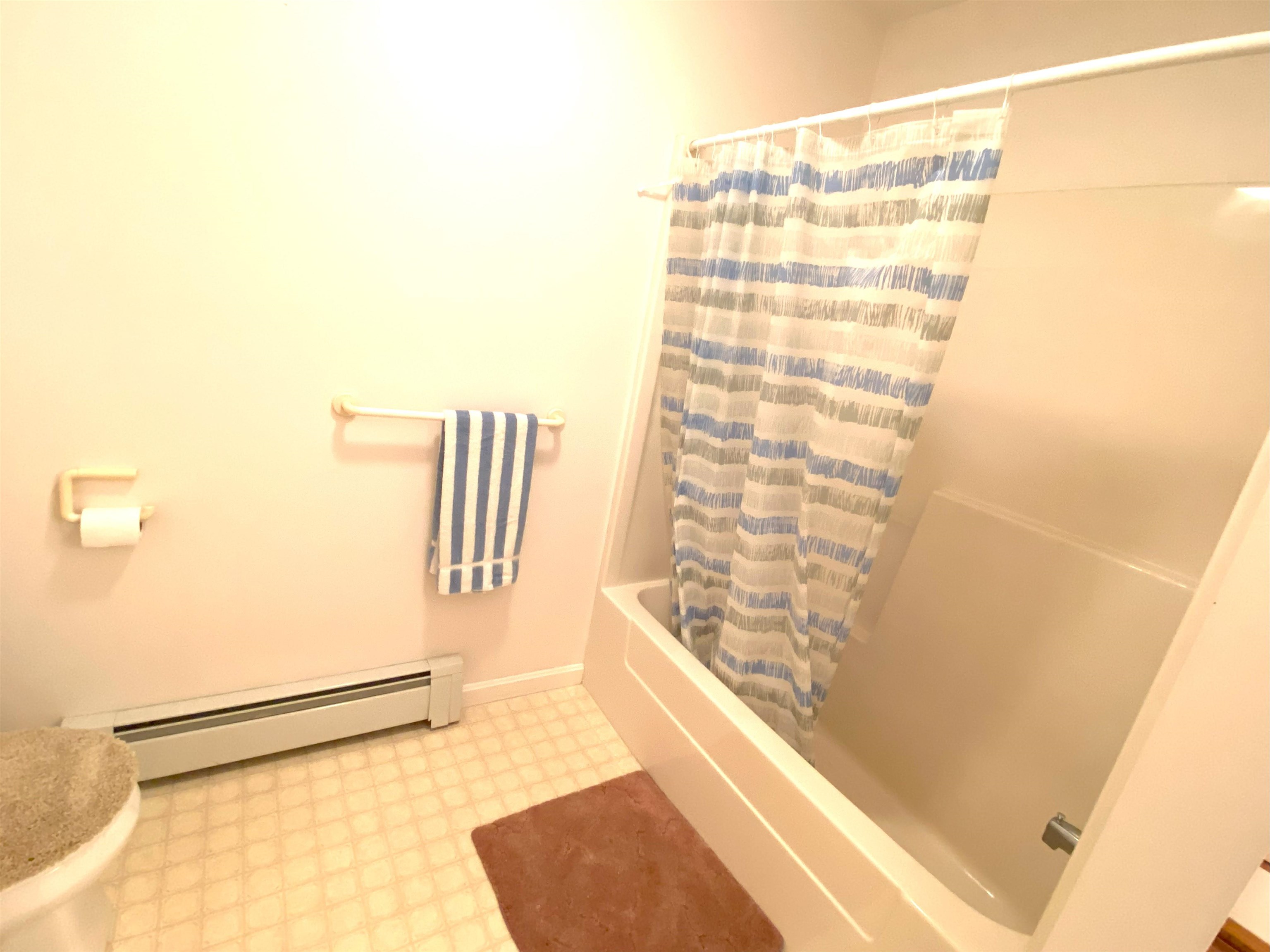 523 Porters Point Road Unit: 6