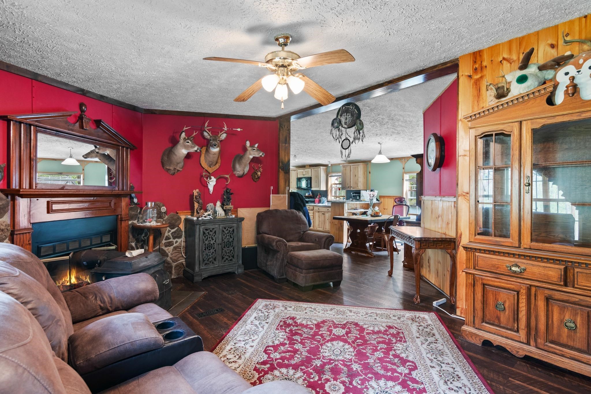 135 Buck Hill Road East