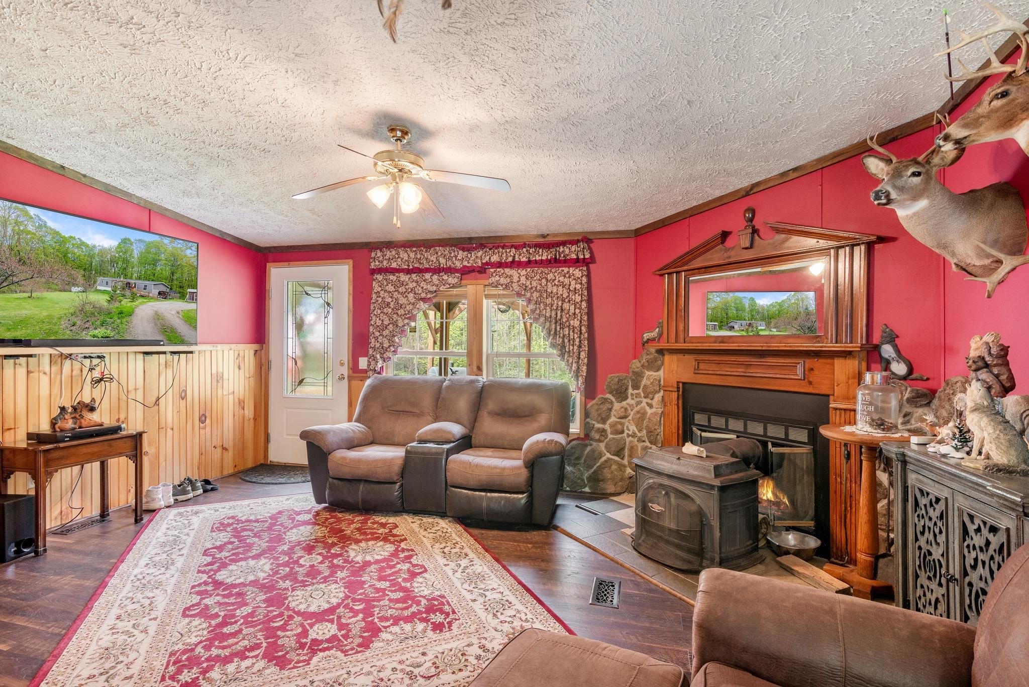 135 Buck Hill Road East