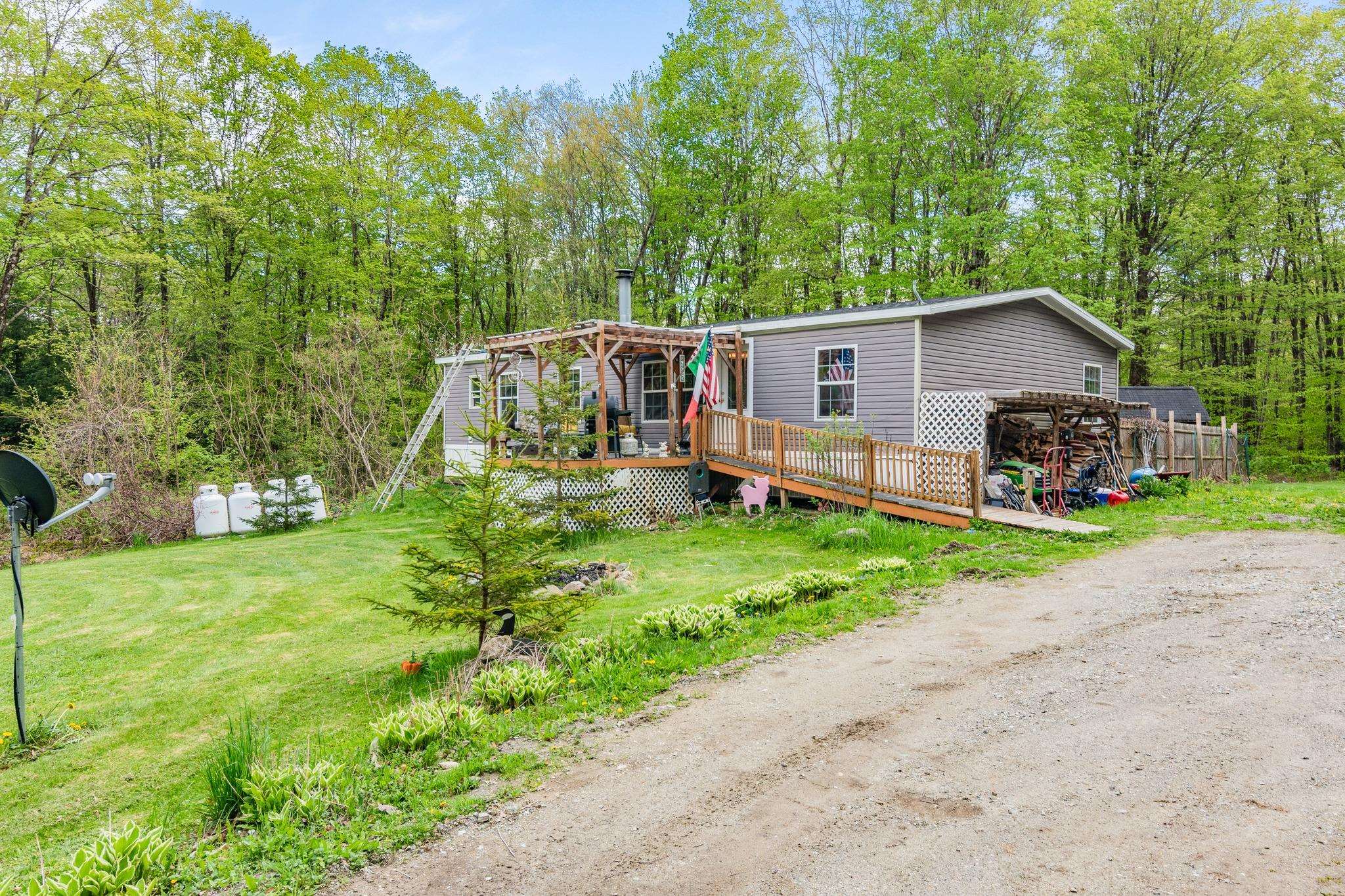 135 Buck Hill Road East