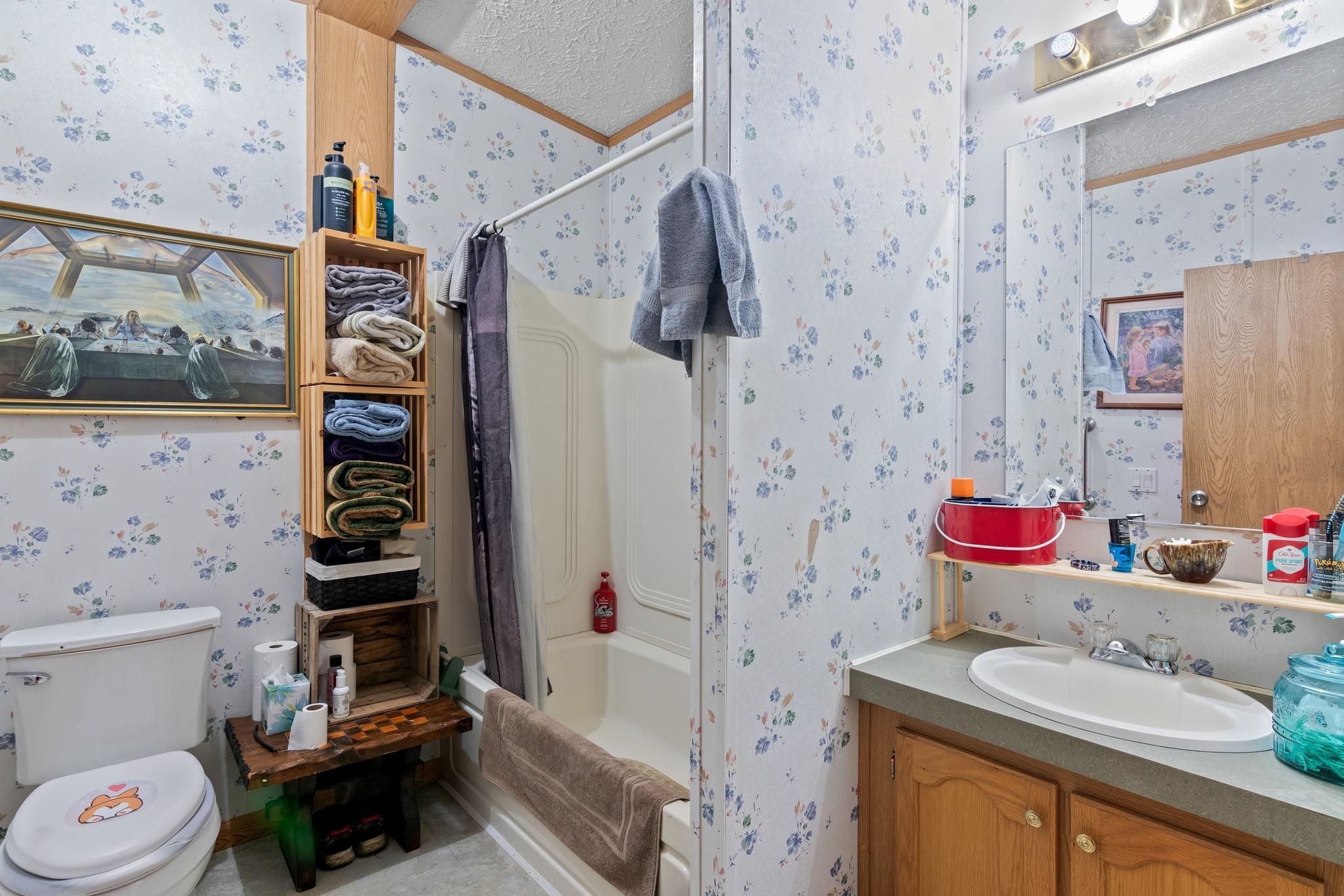 135 Buck Hill Road East