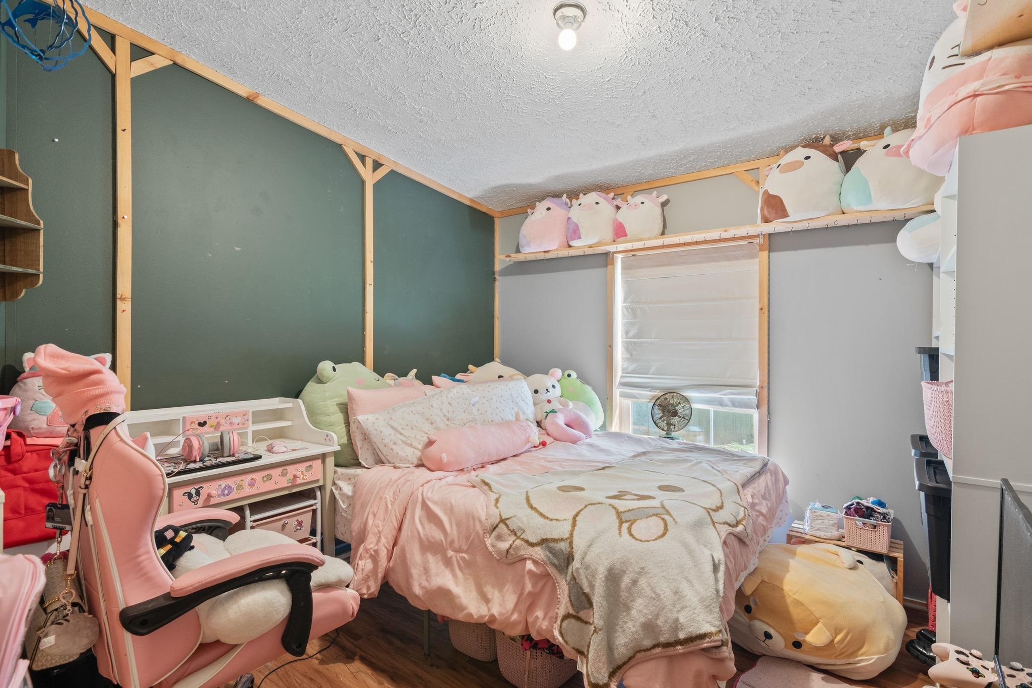 135 Buck Hill Road East