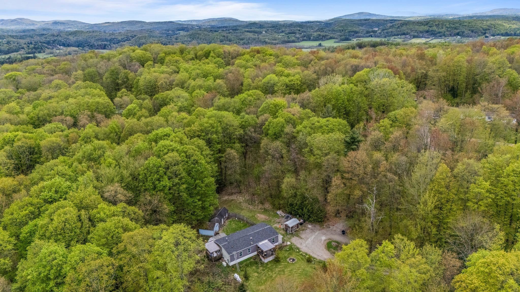 135 Buck Hill Road East