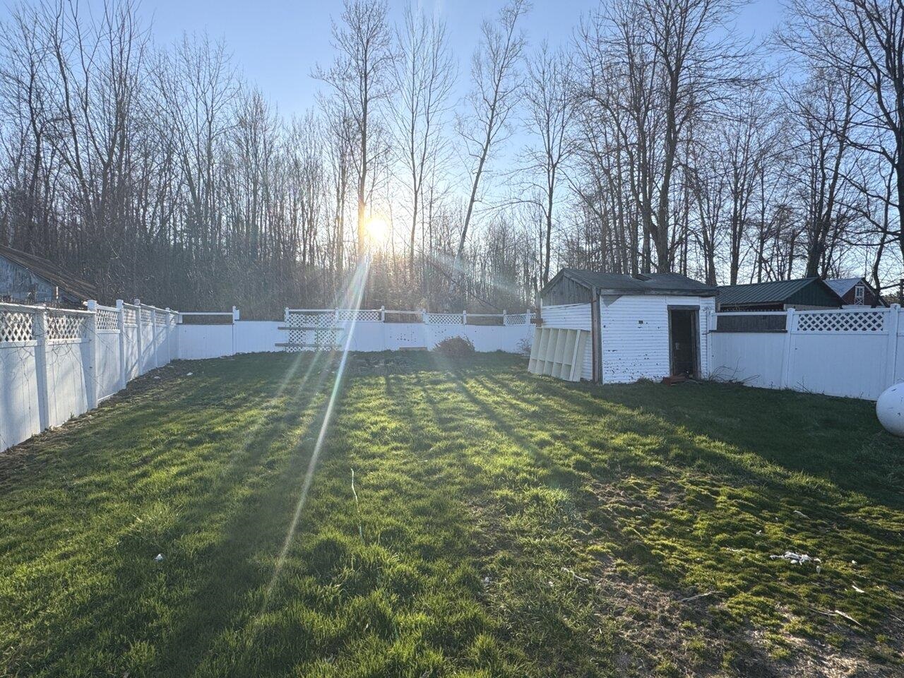 2195 North Road