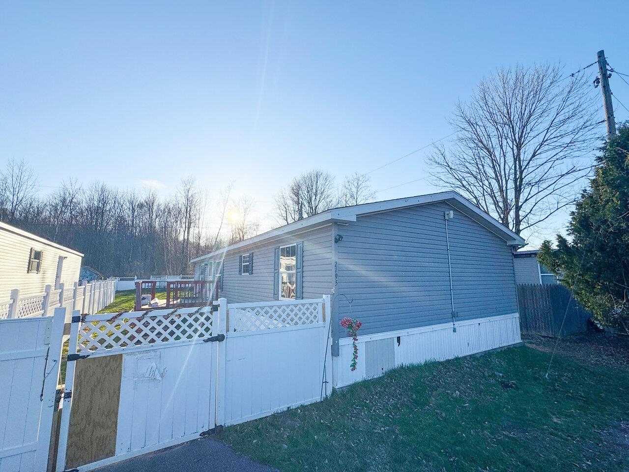 2195 North Road