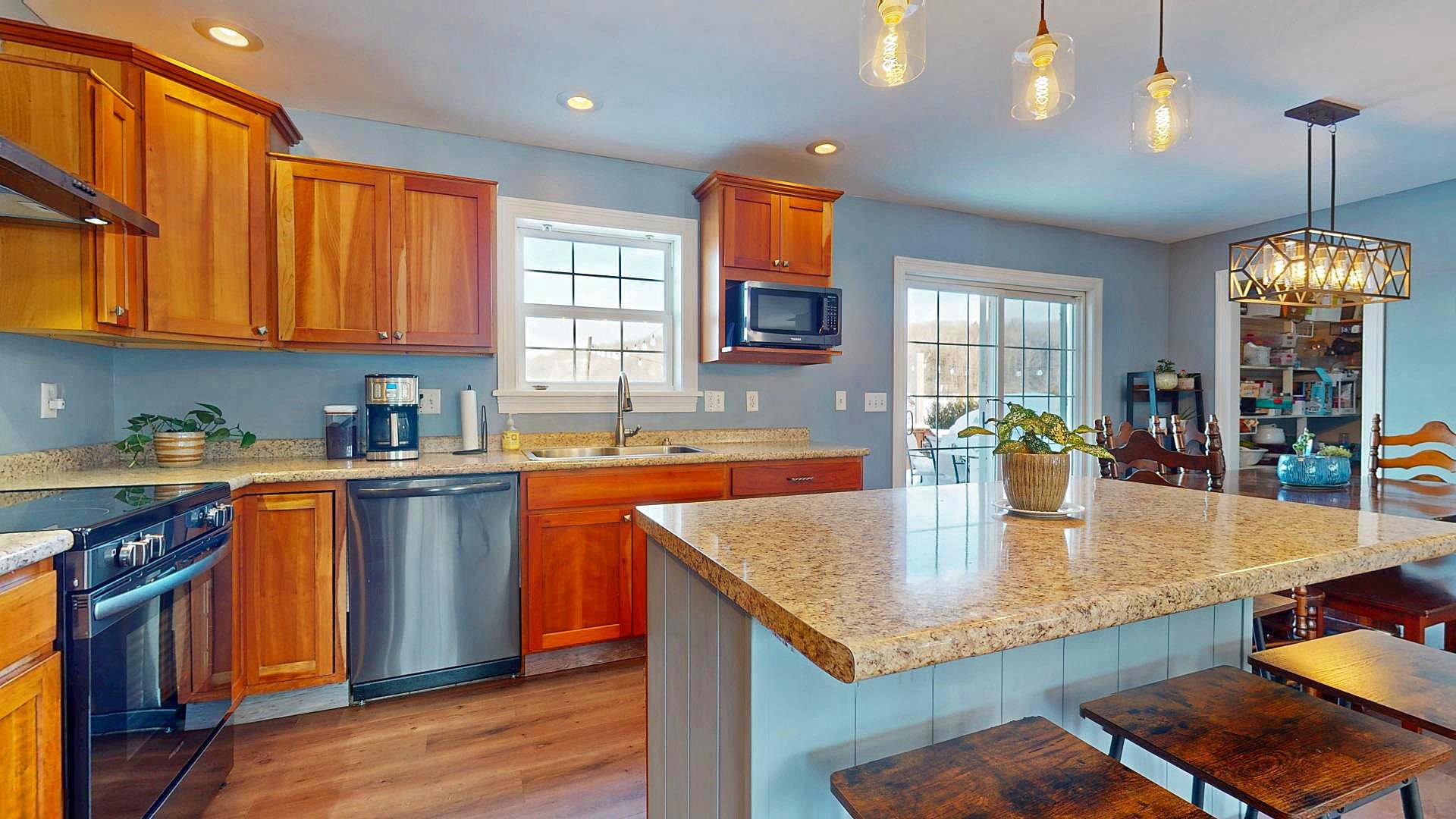 1544 Mill River Road