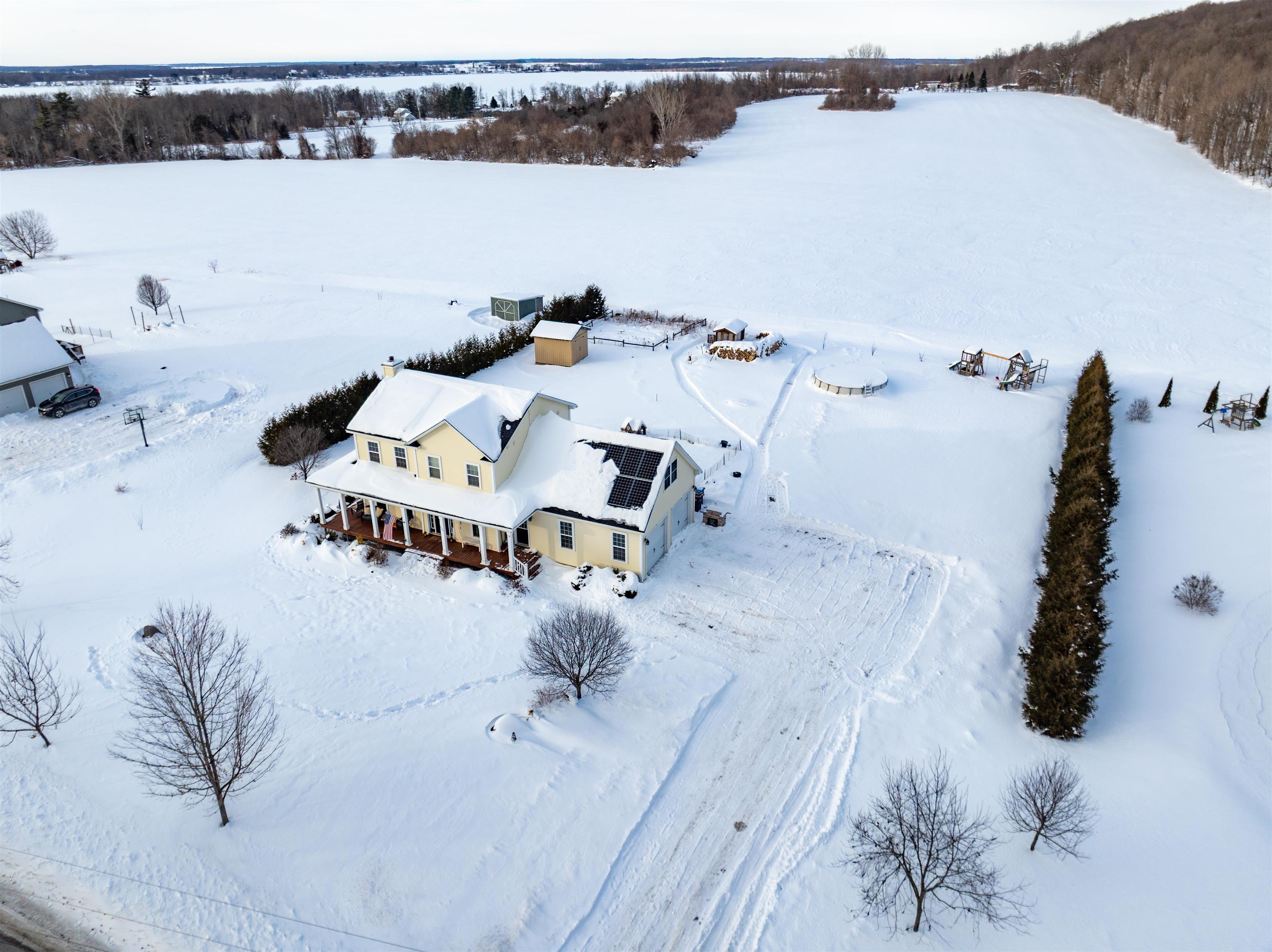 1544 Mill River Road