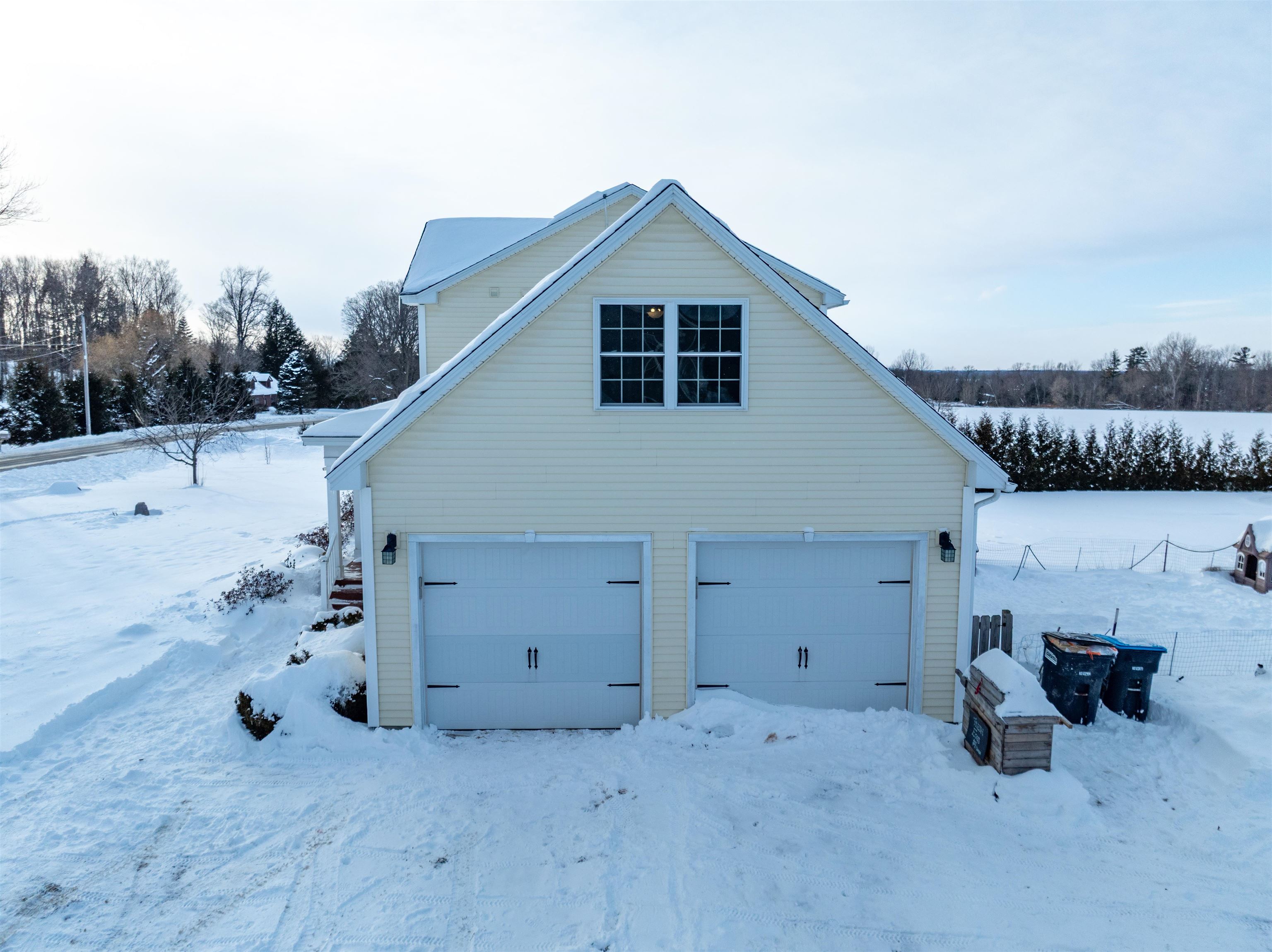 1544 Mill River Road