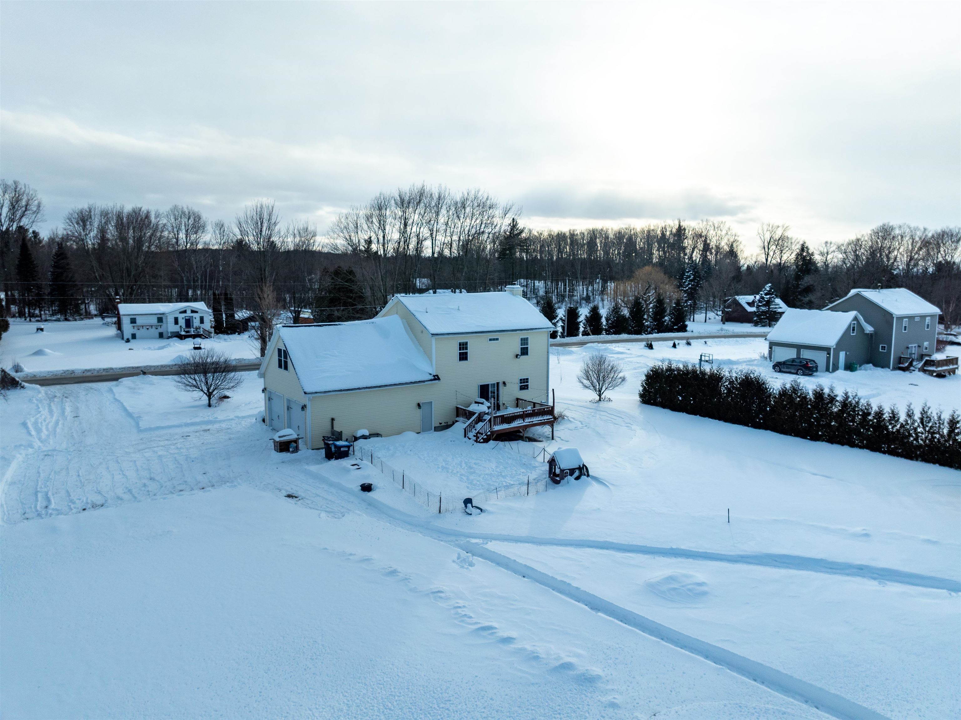 1544 Mill River Road