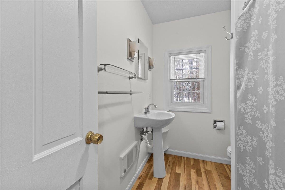 425 Dorset Street Unit: 14