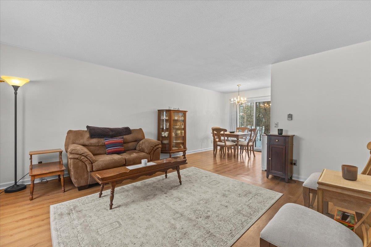 425 Dorset Street Unit: 14