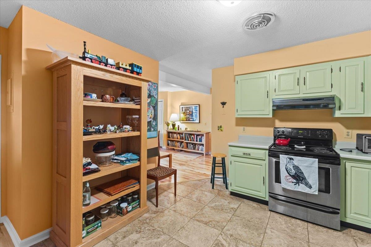 236 South Prospect Street Unit: 3