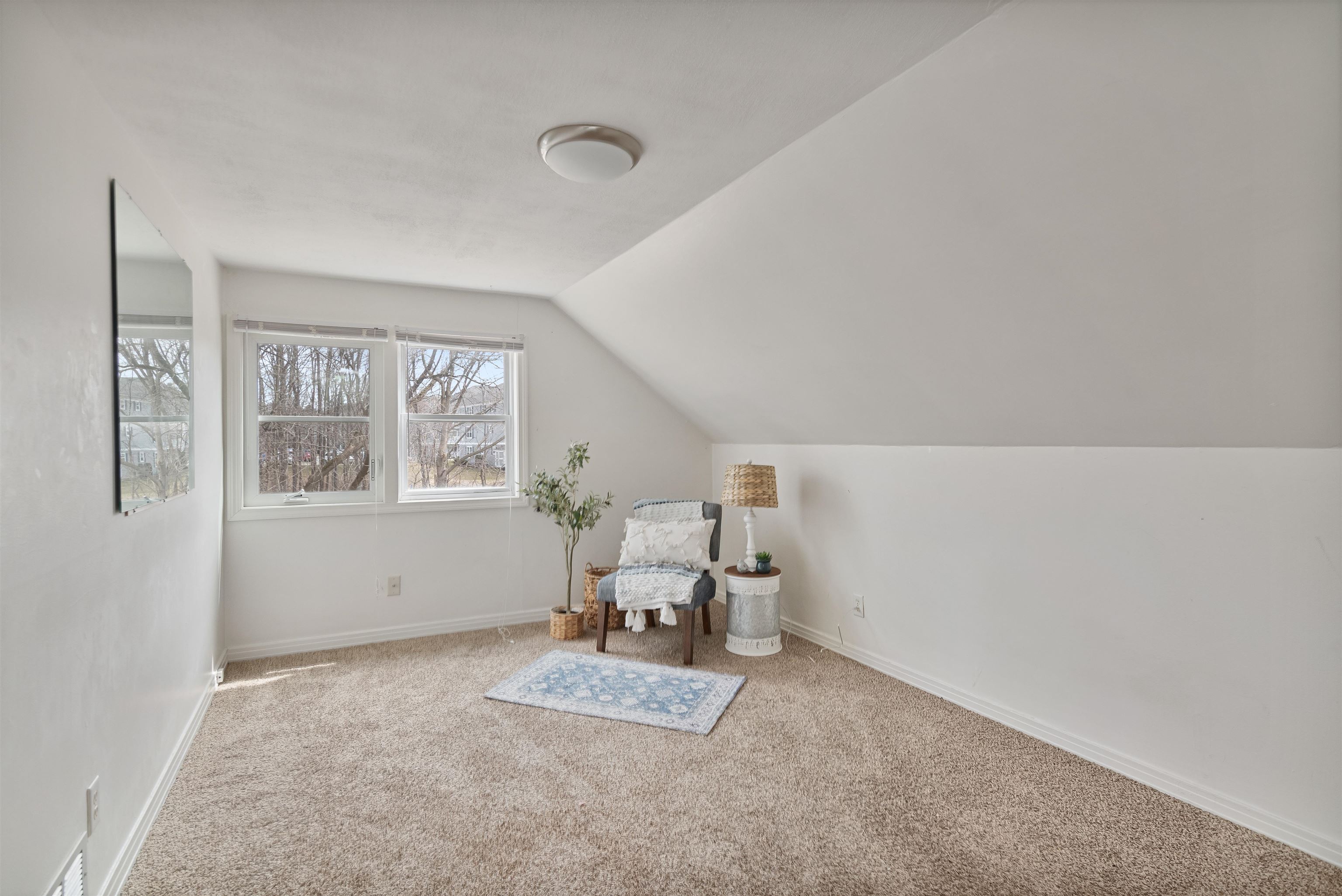 10-12 Silver Bow Terrace
