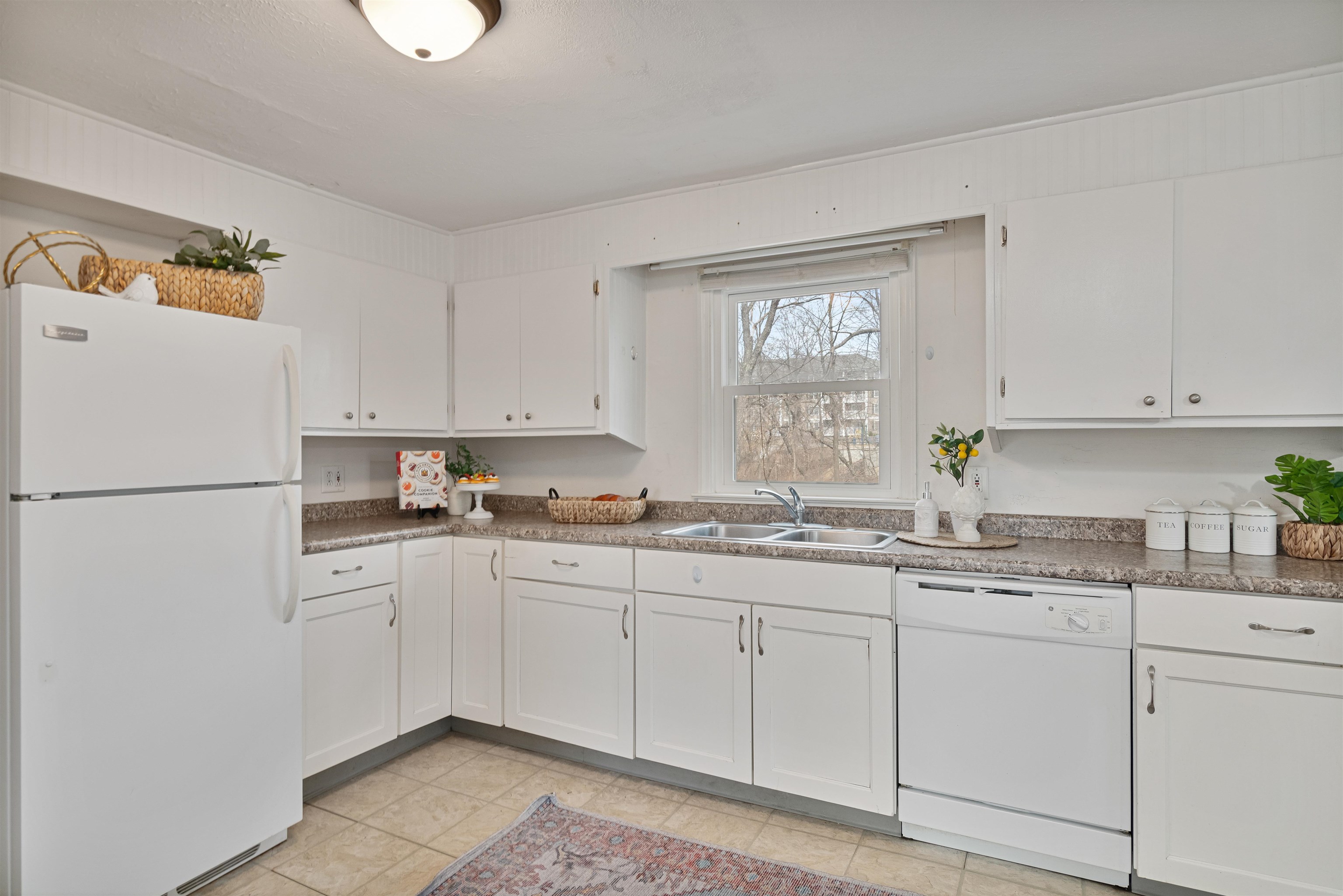 10-12 Silver Bow Terrace