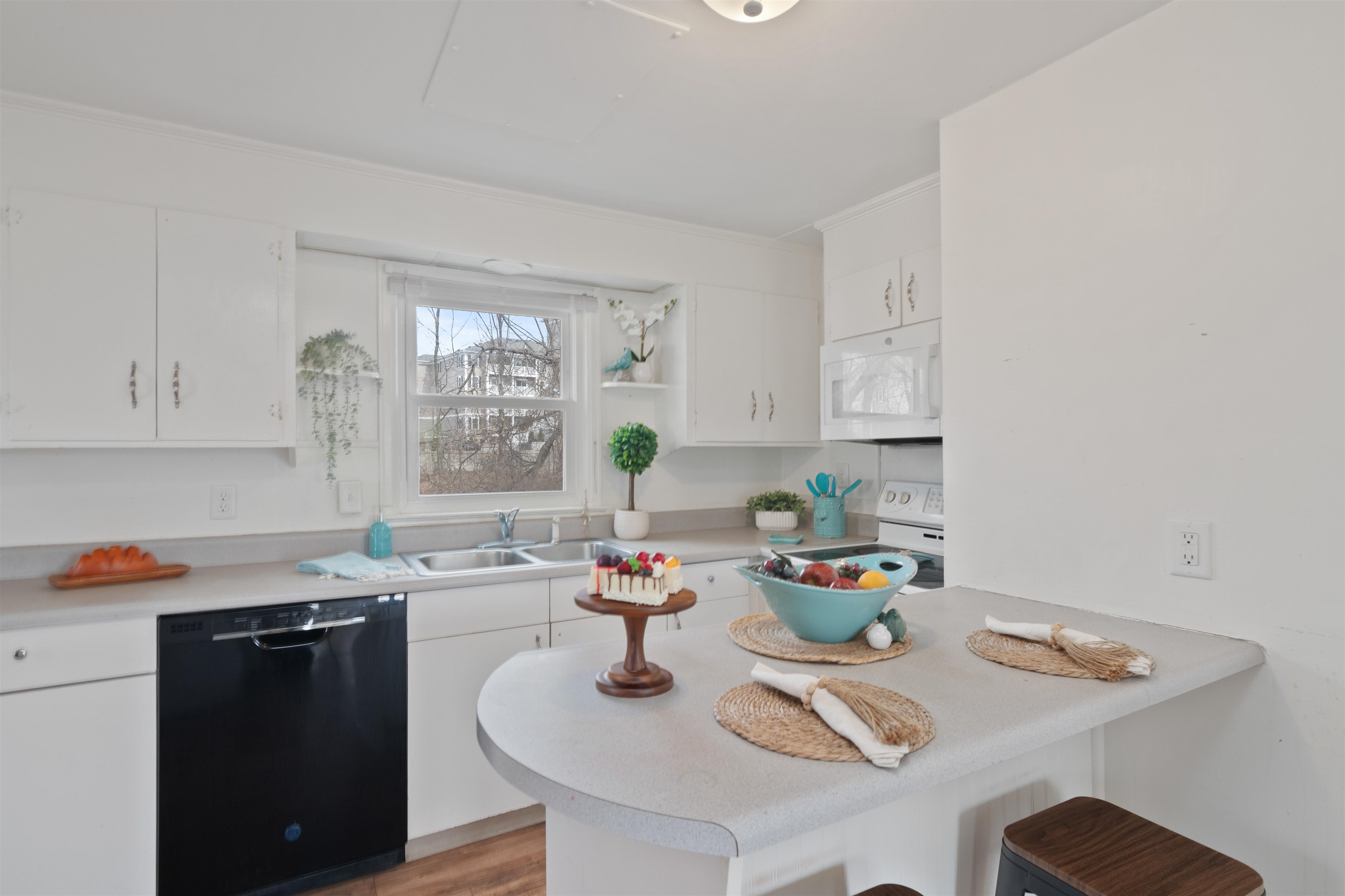 10-12 Silver Bow Terrace
