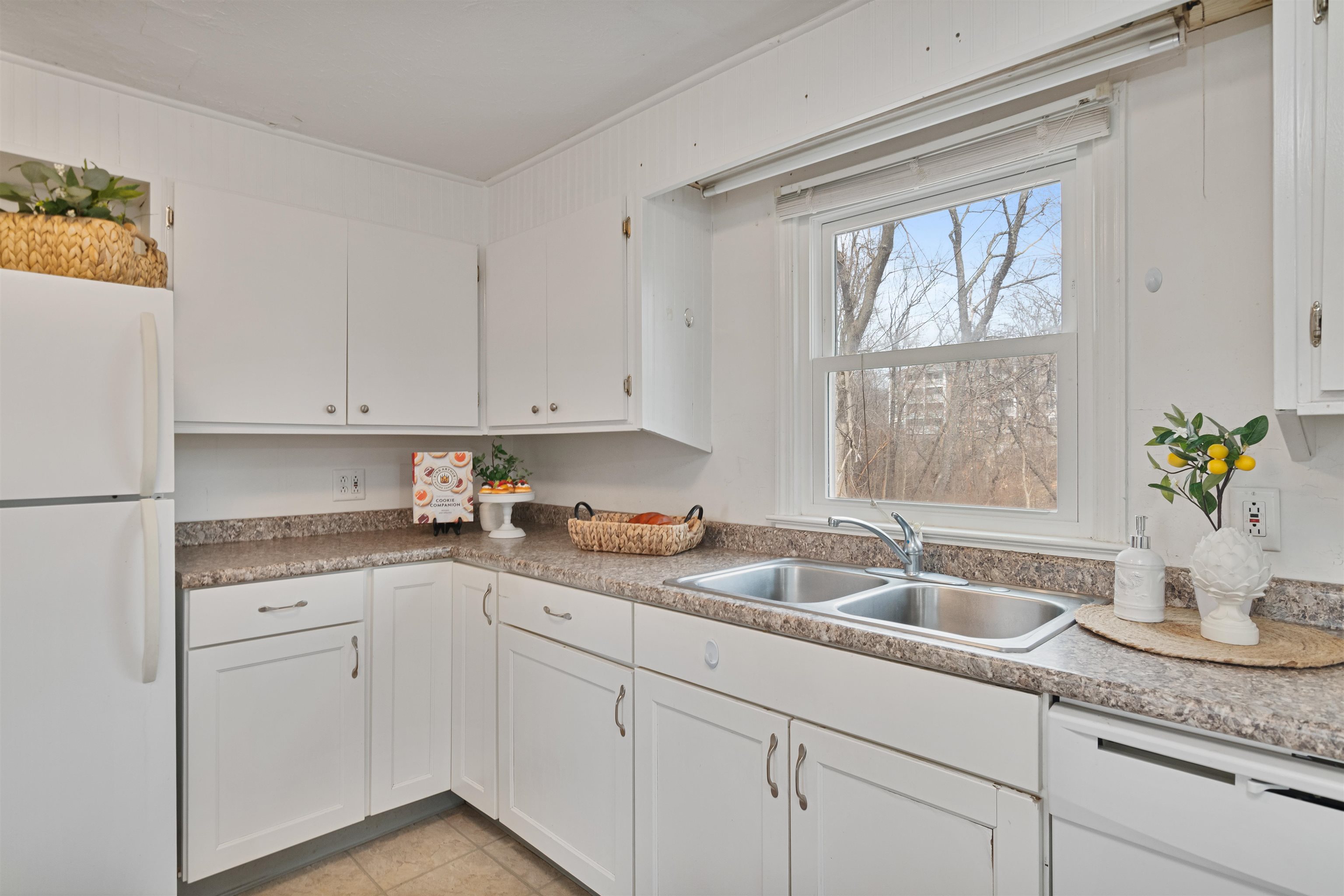 10-12 Silver Bow Terrace