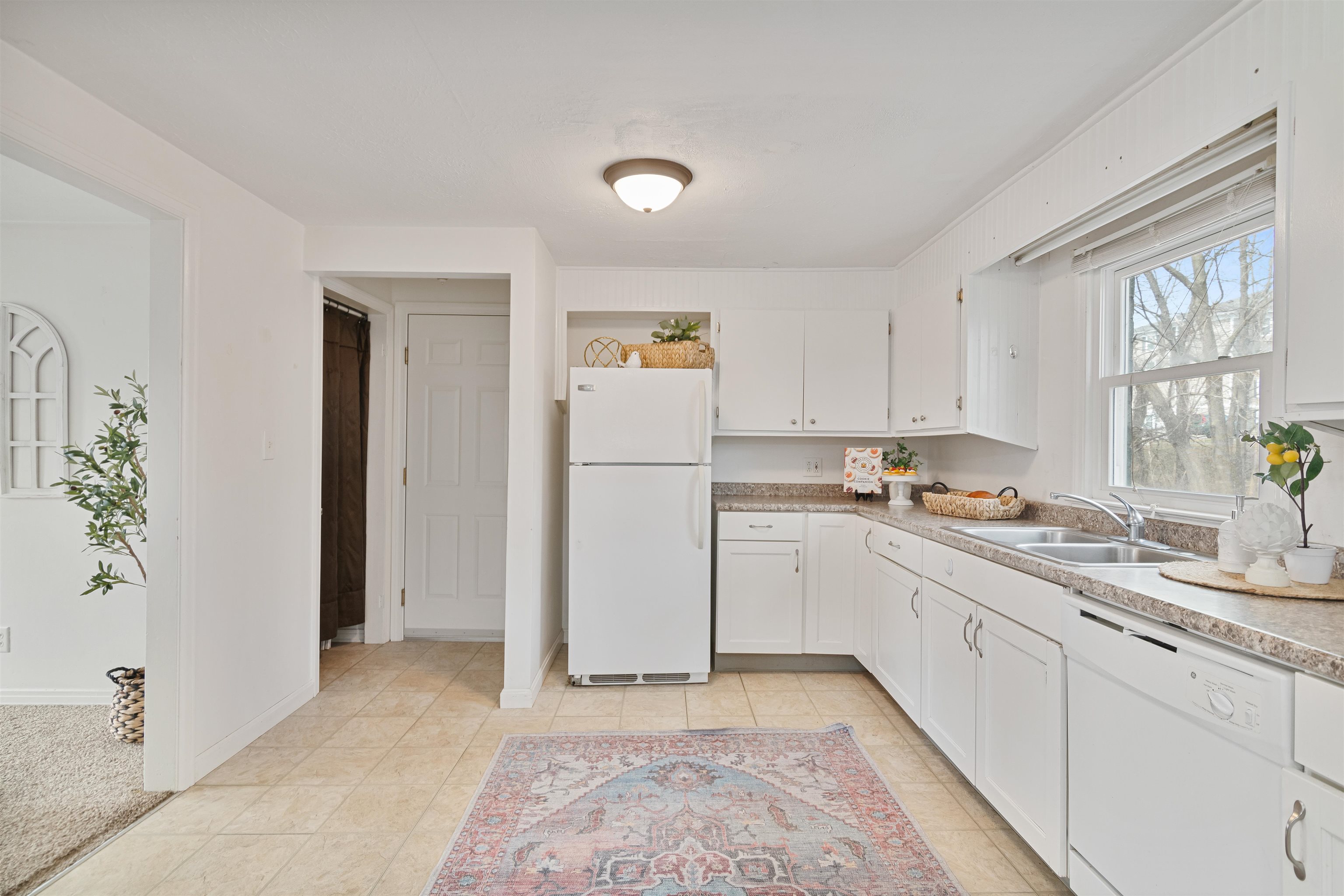 10-12 Silver Bow Terrace