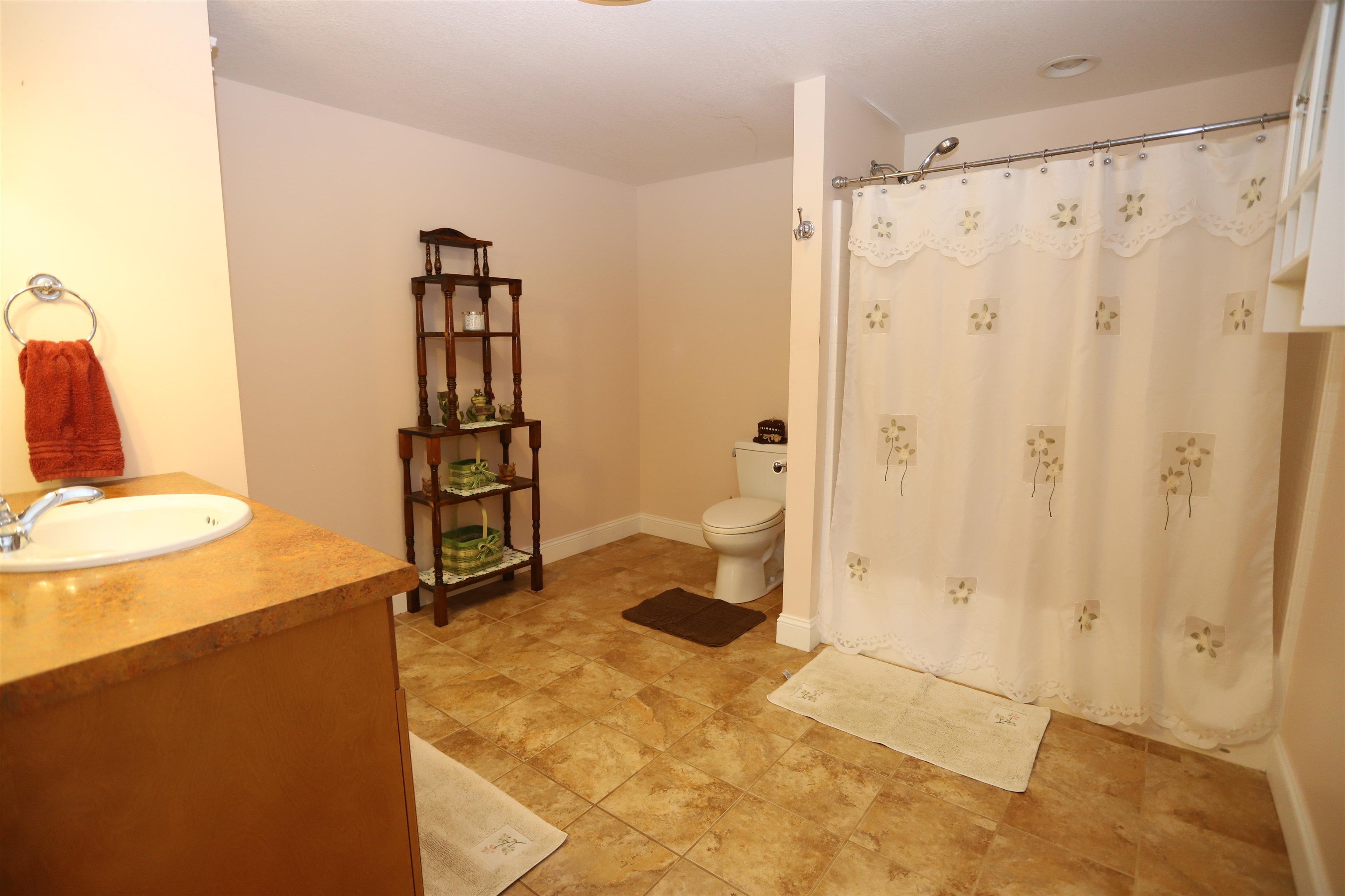 33 Crab Apple Lane Unit: 1