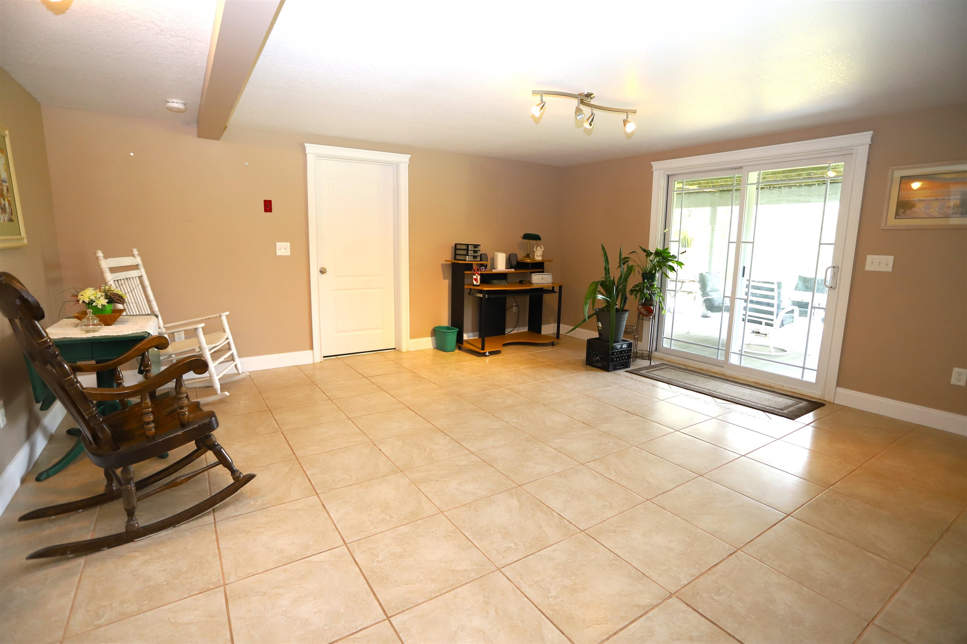 33 Crab Apple Lane Unit: 1