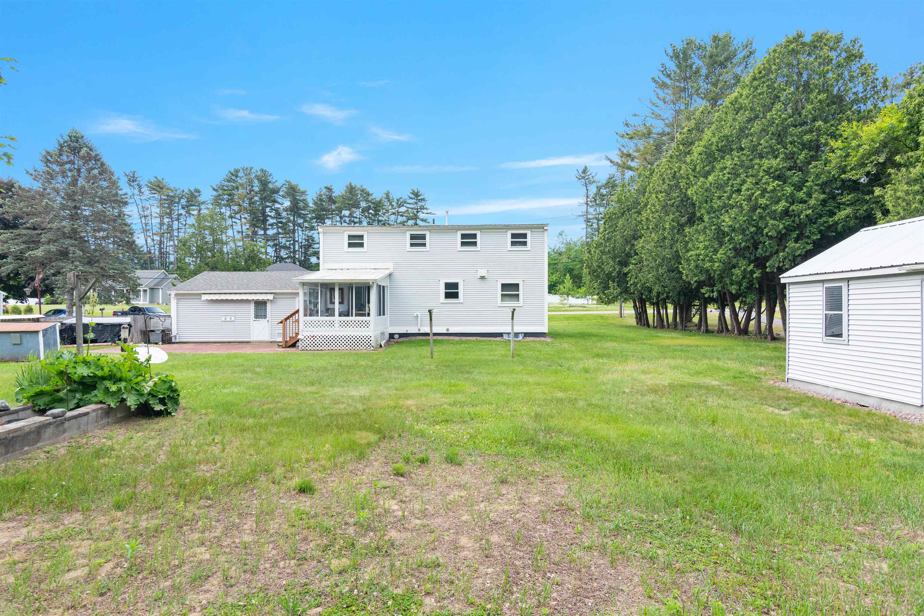 1195 Bay Road